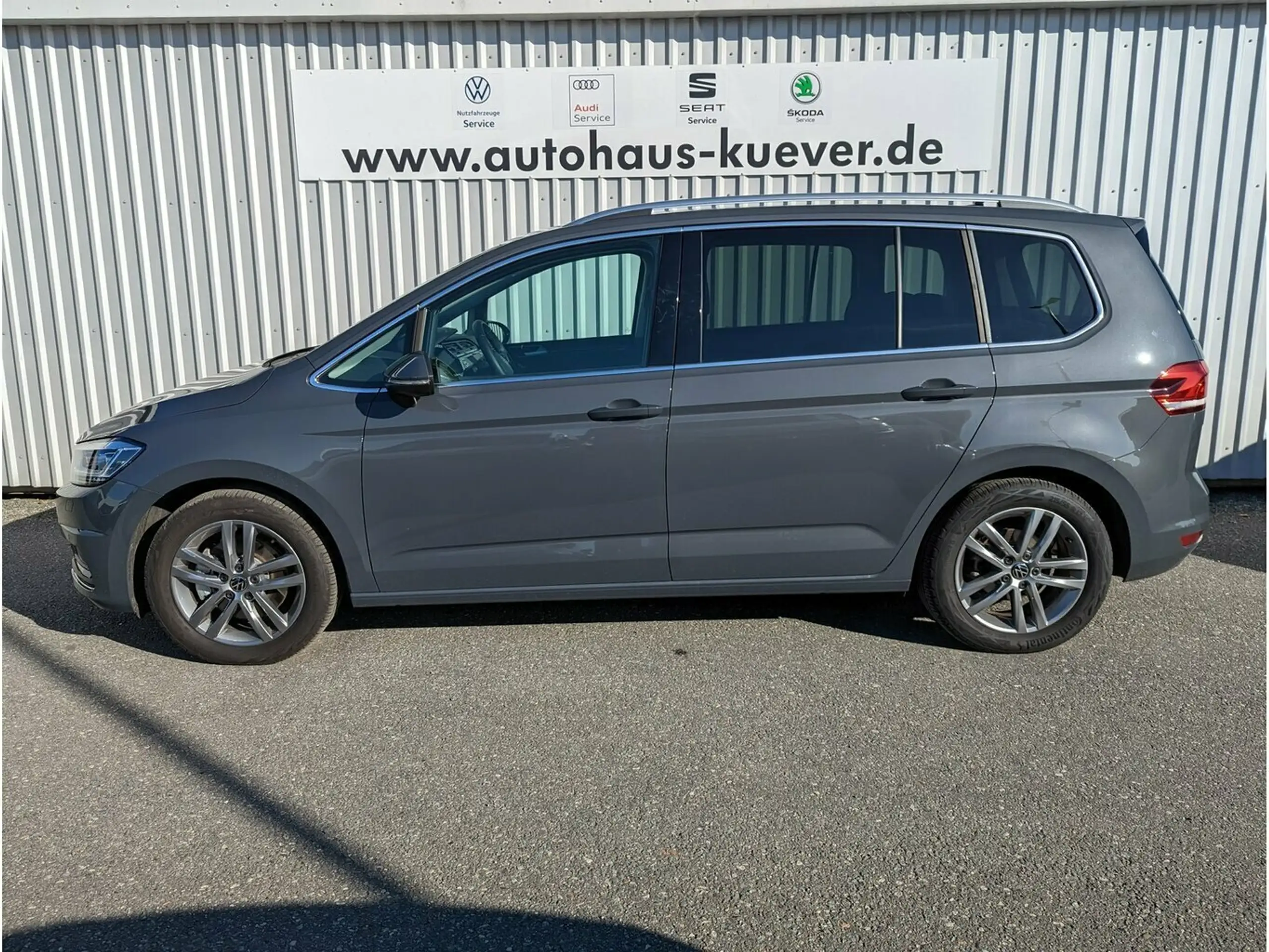 Volkswagen - Touran