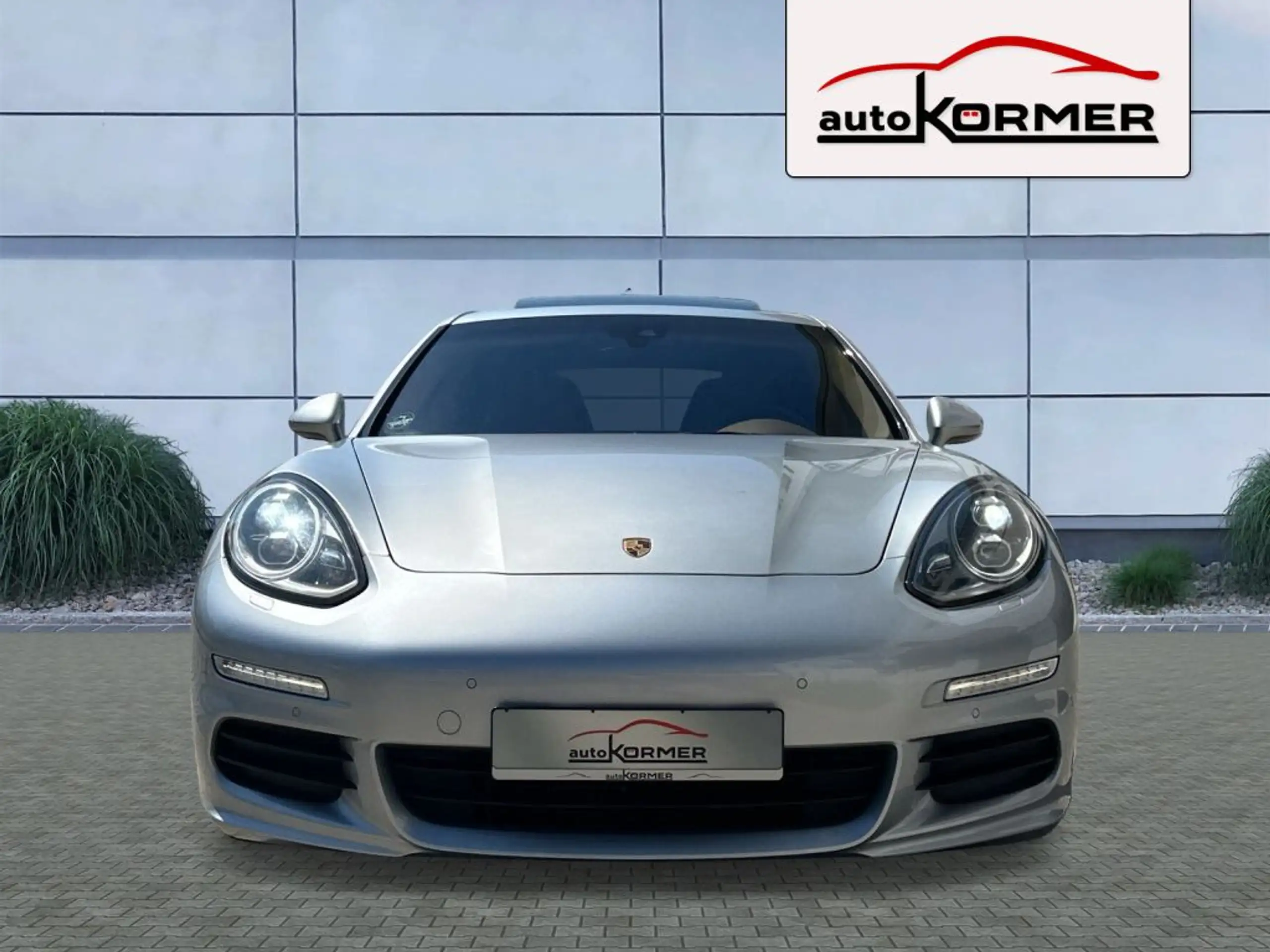 Porsche - Panamera