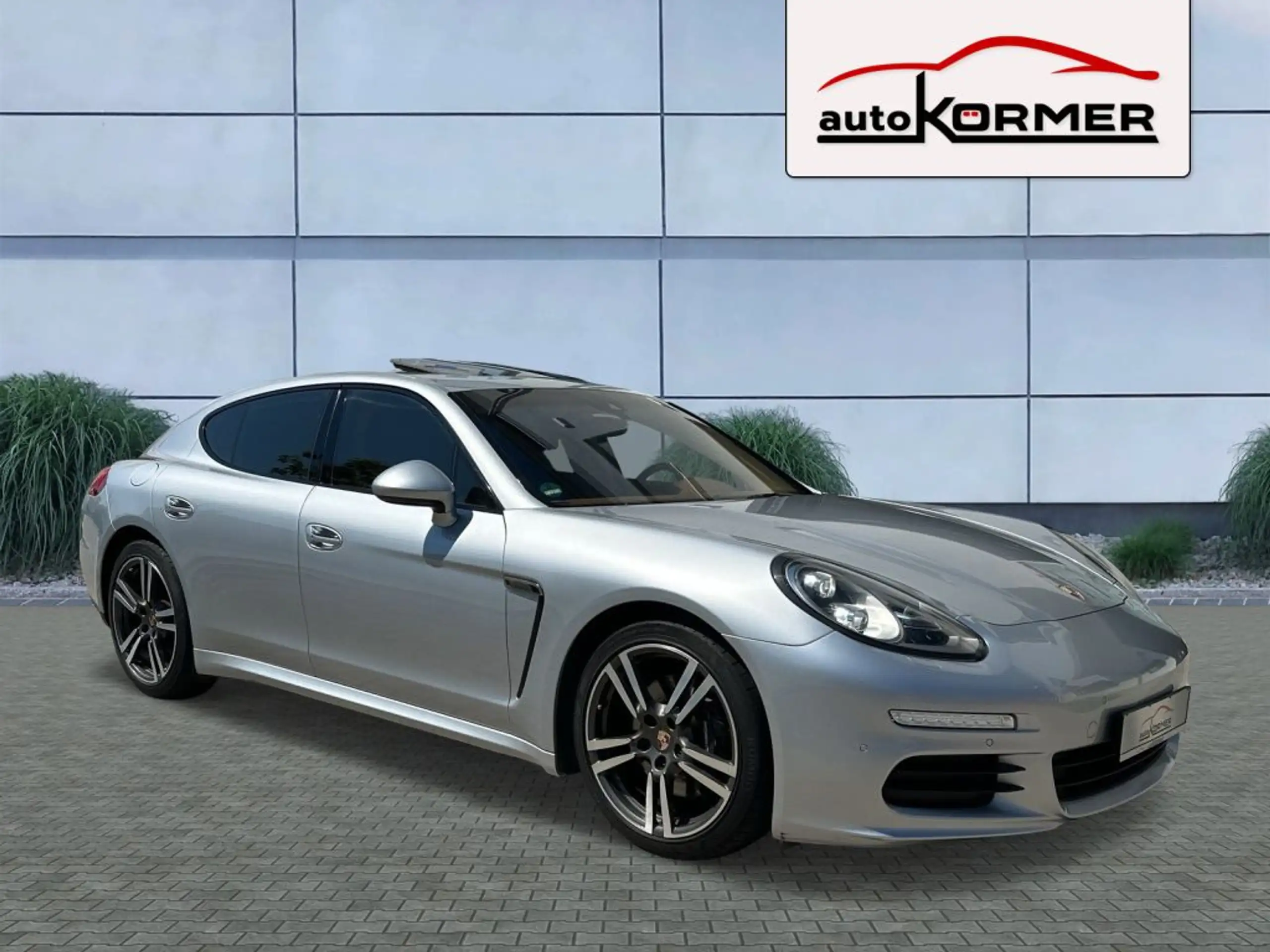 Porsche - Panamera