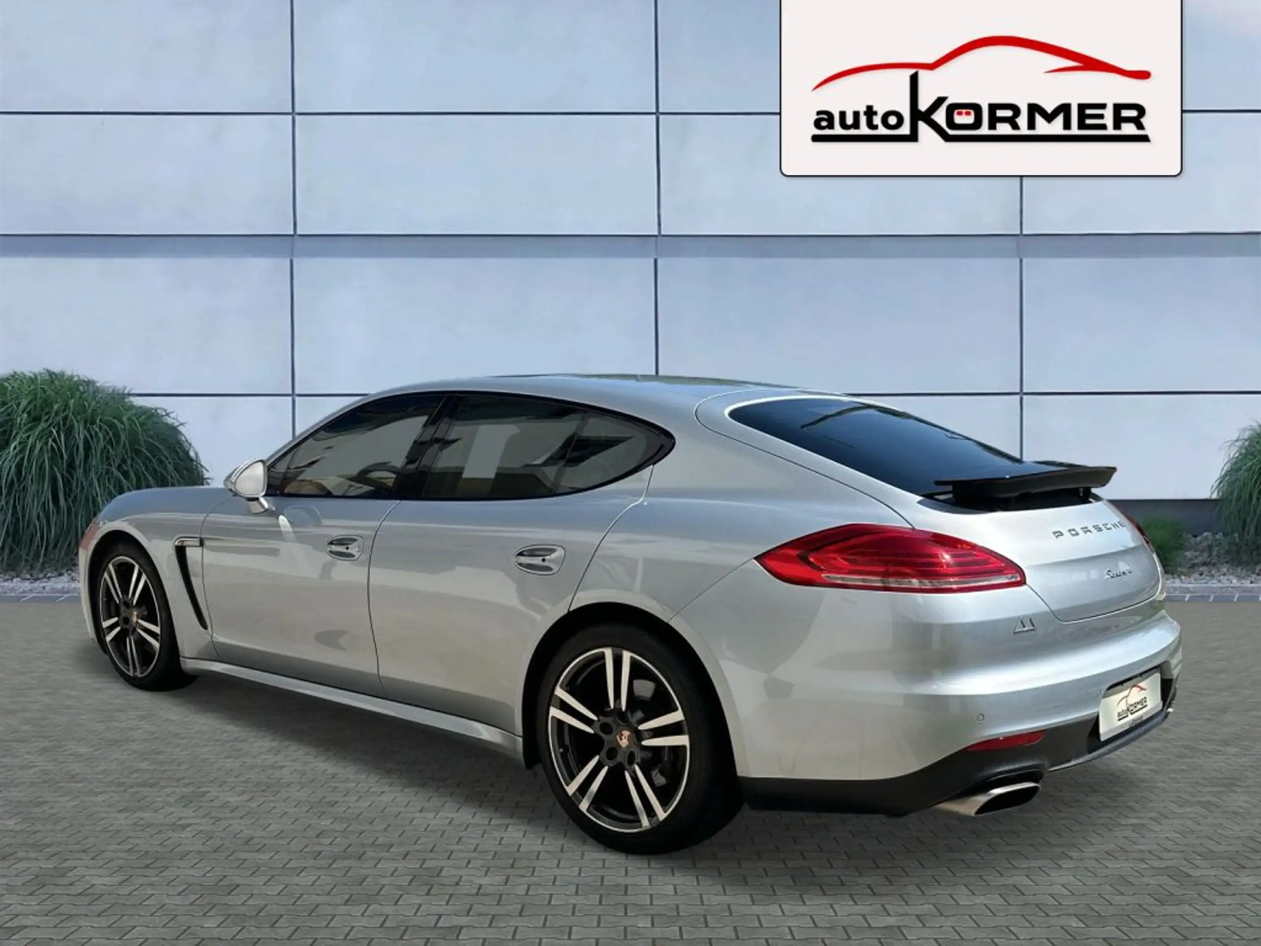 Porsche - Panamera