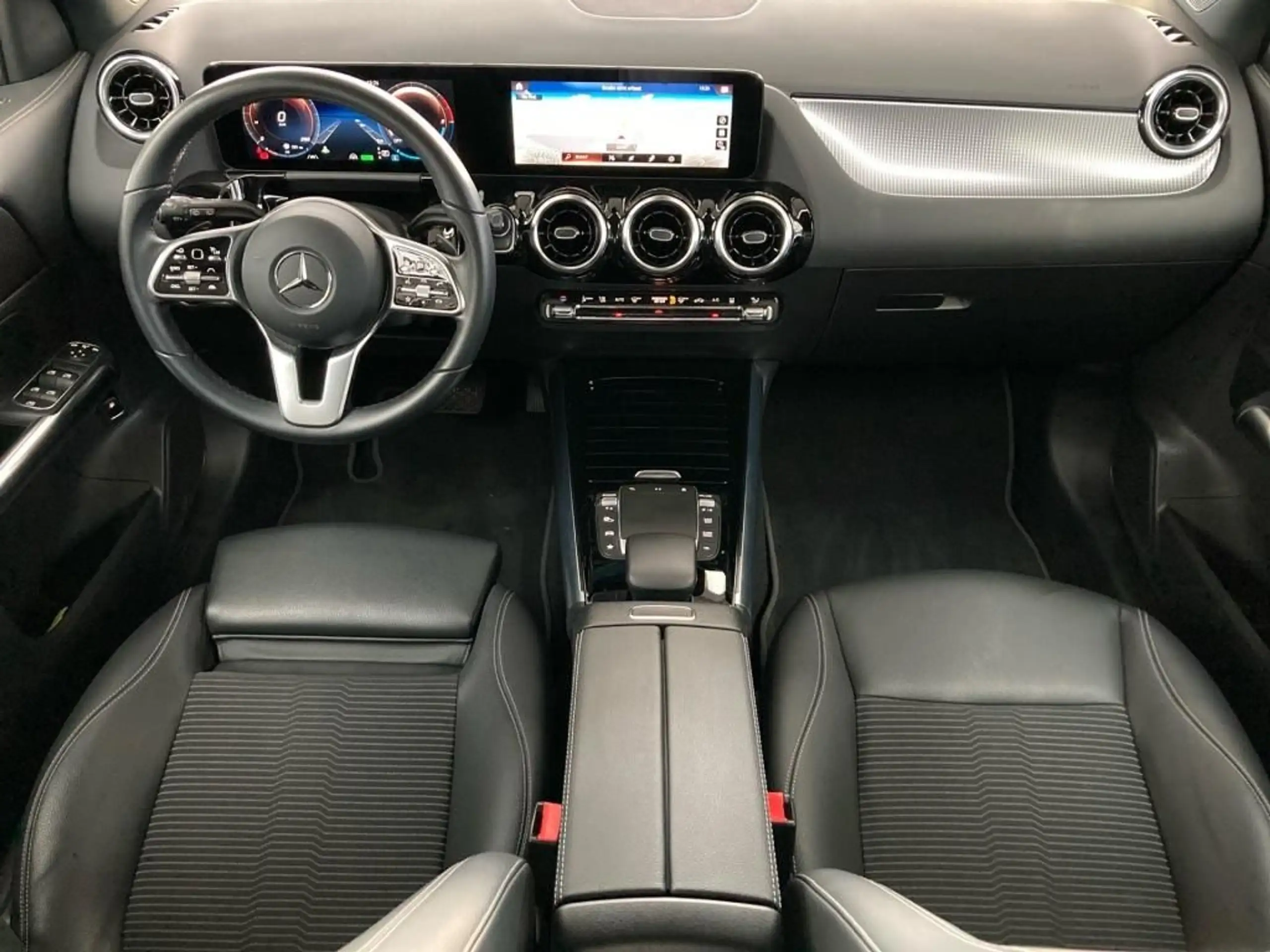 Mercedes-Benz - GLA 250