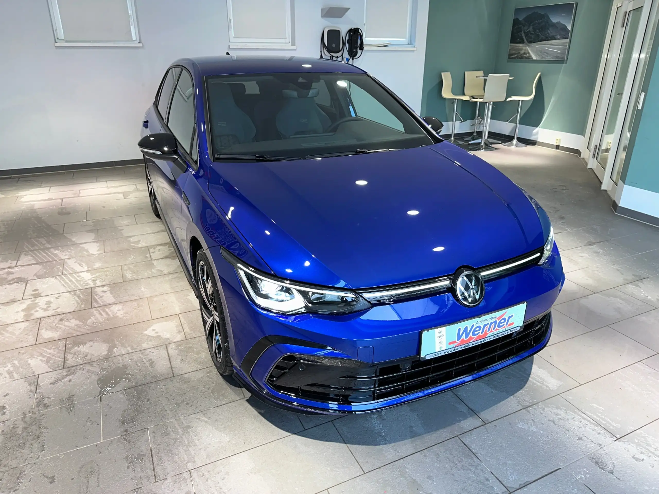 Volkswagen - Golf