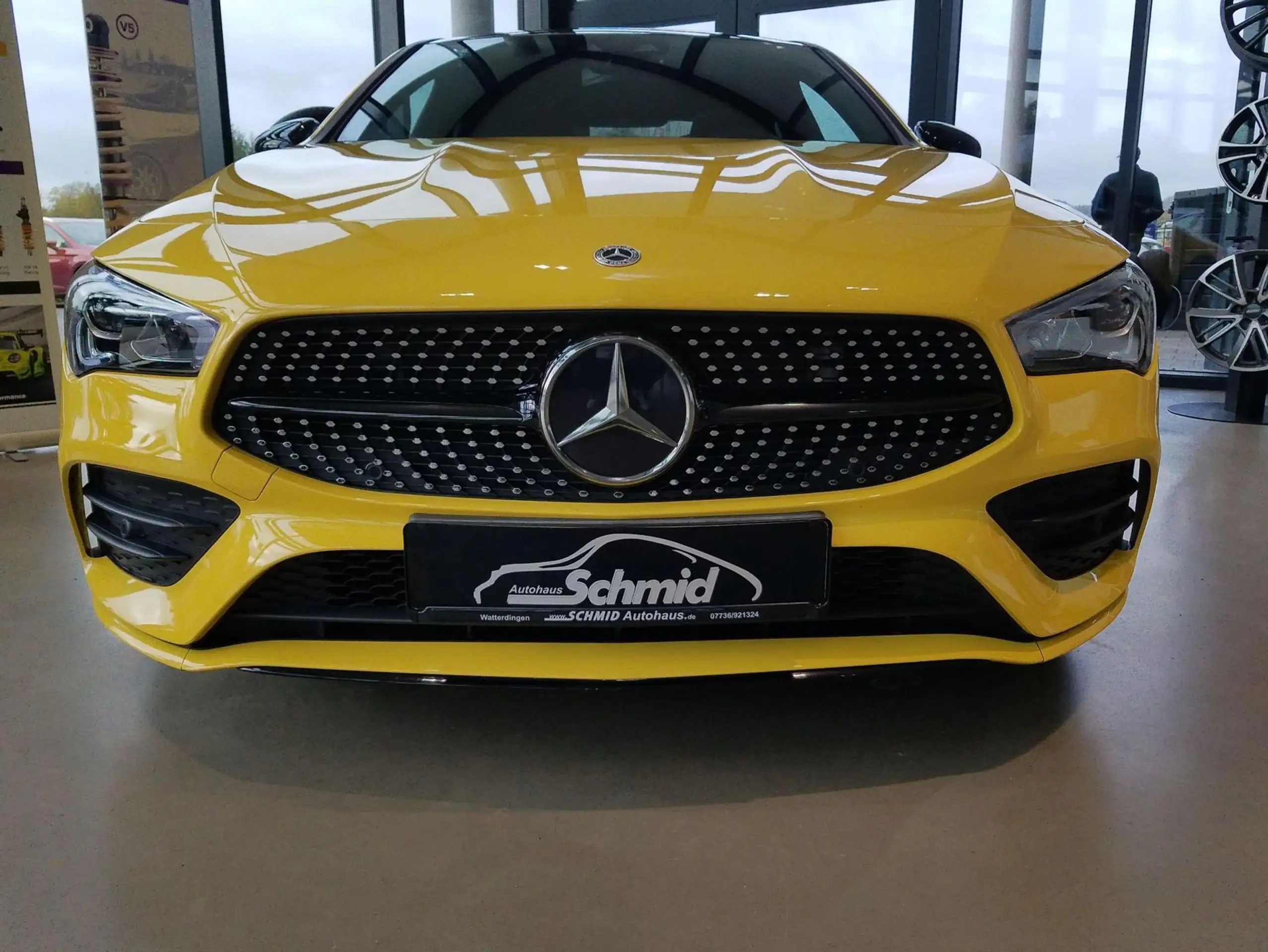 Mercedes-Benz - CLA 200