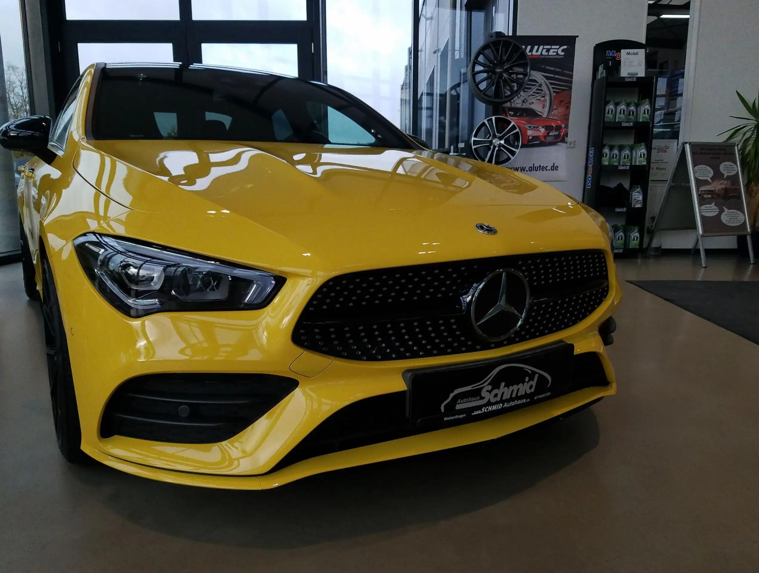 Mercedes-Benz - CLA 200