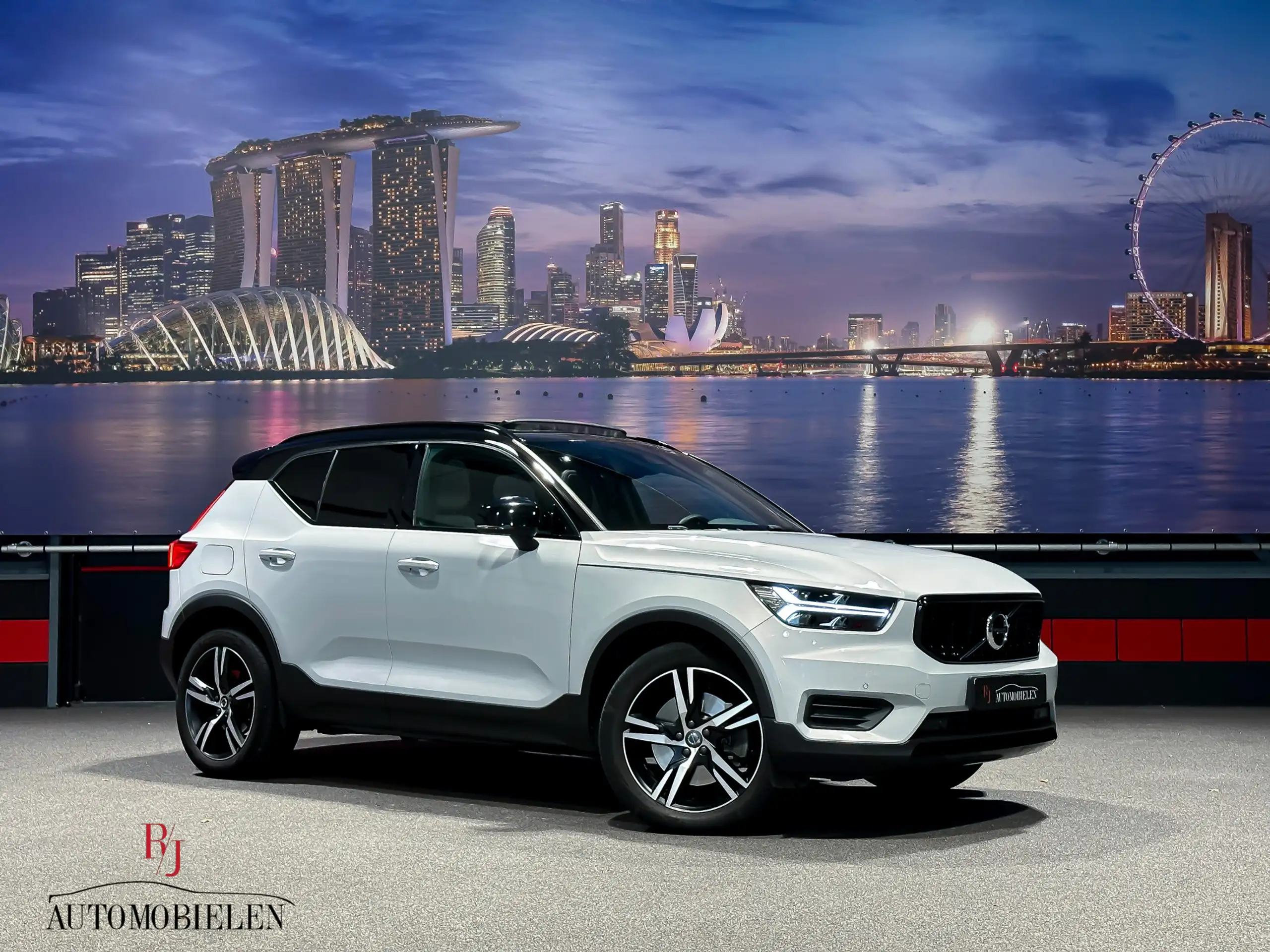 Volvo - XC40