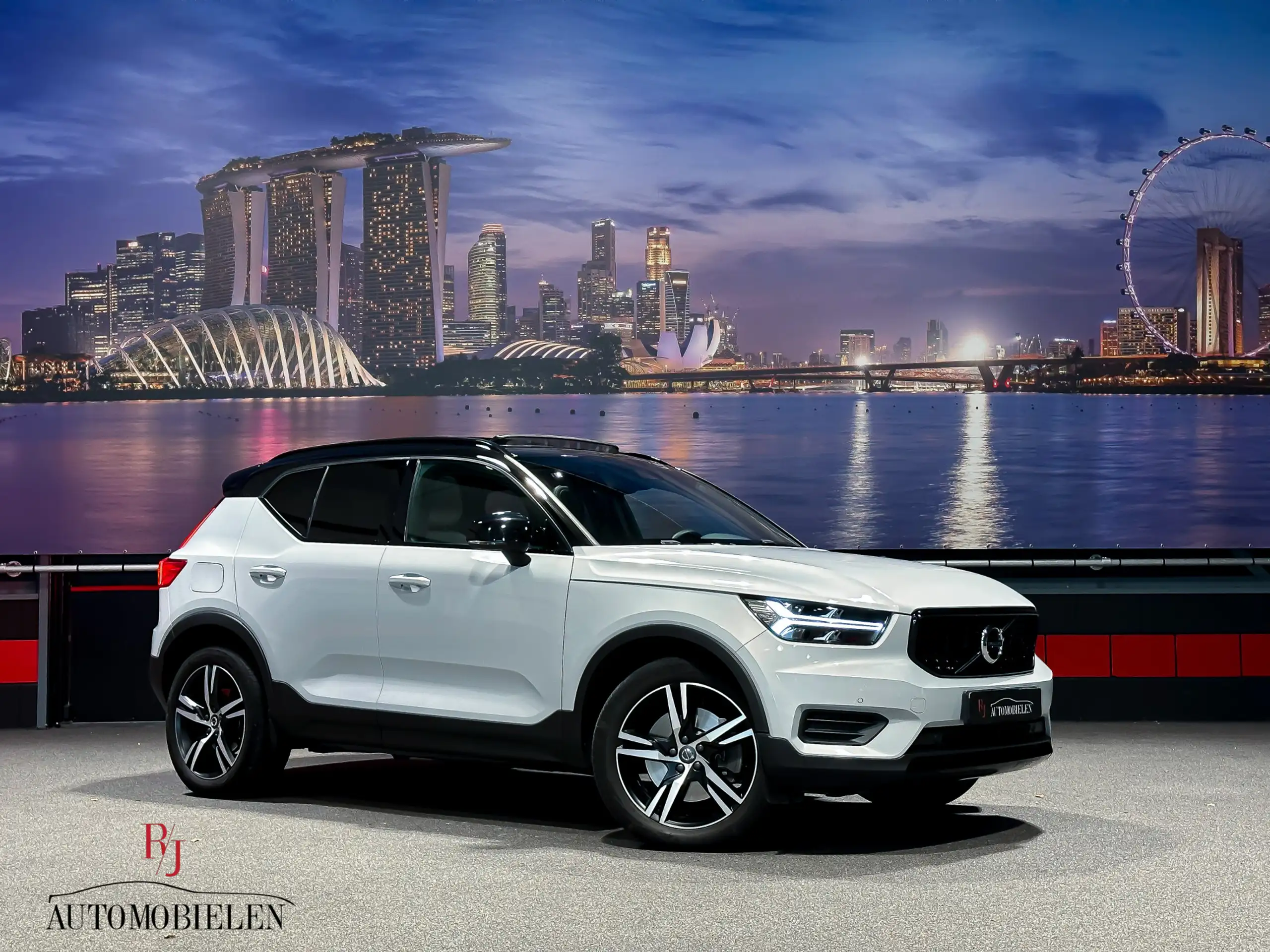 Volvo - XC40