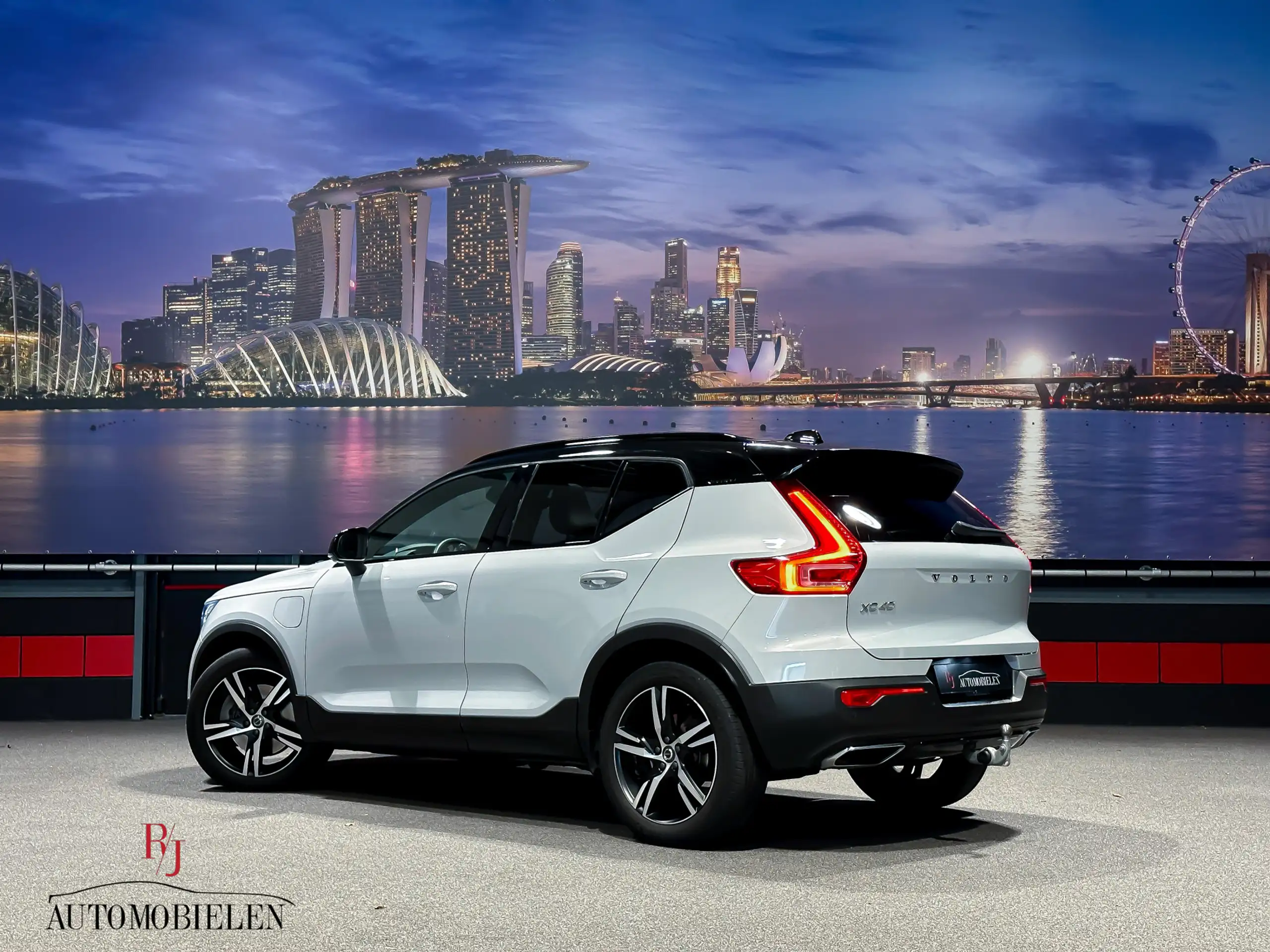 Volvo - XC40