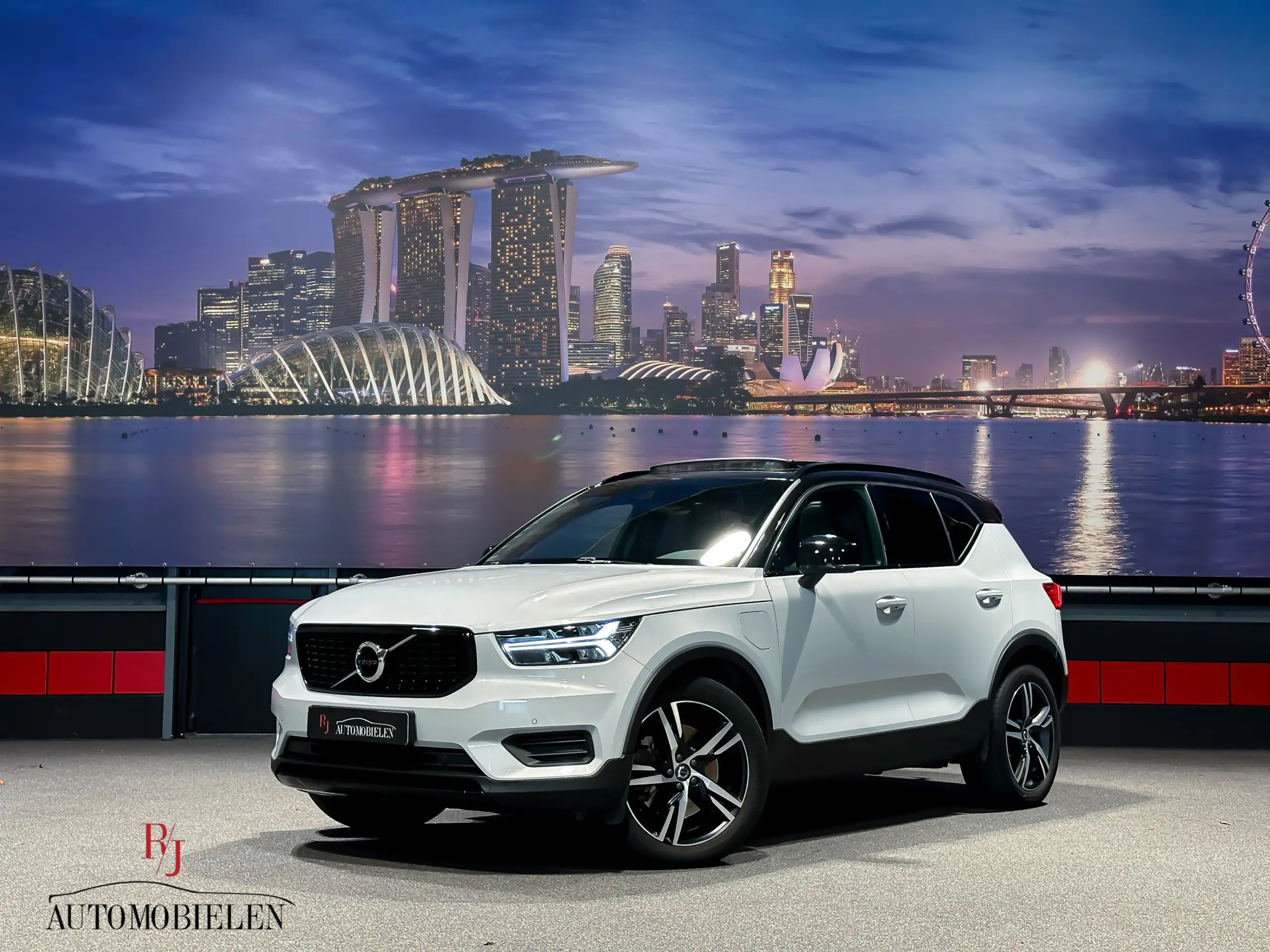 Volvo - XC40