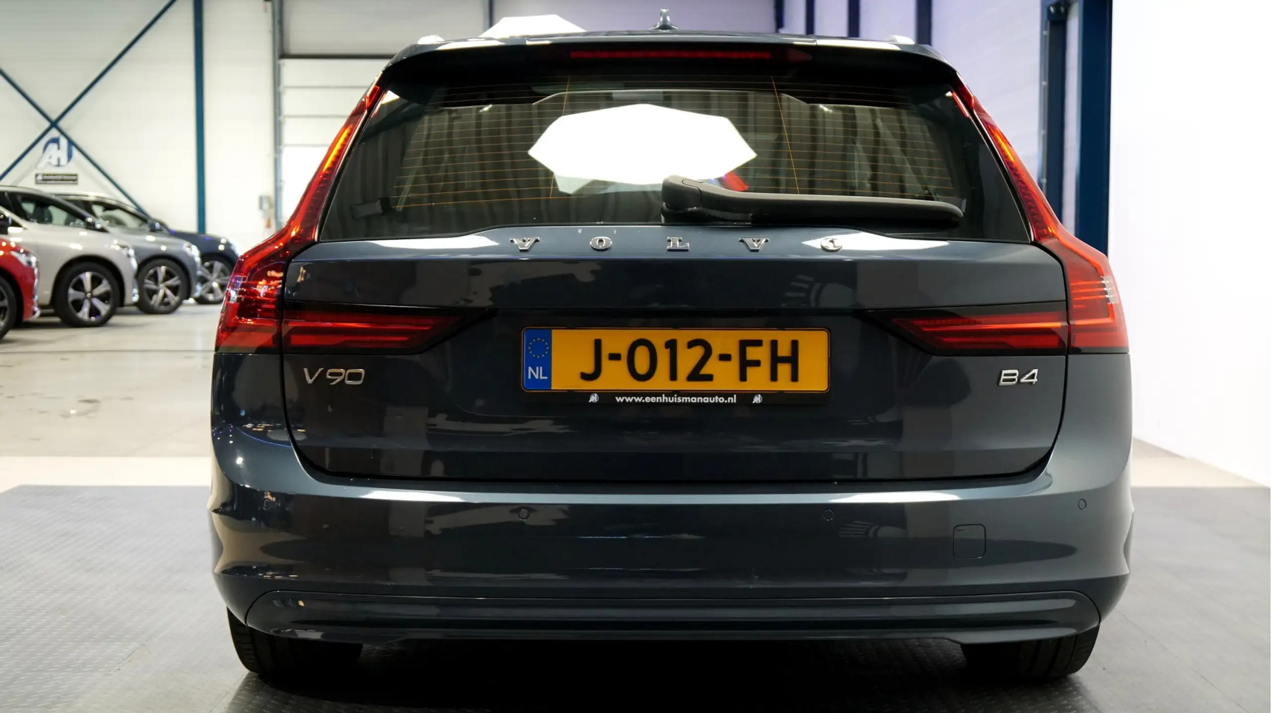 Volvo - V90