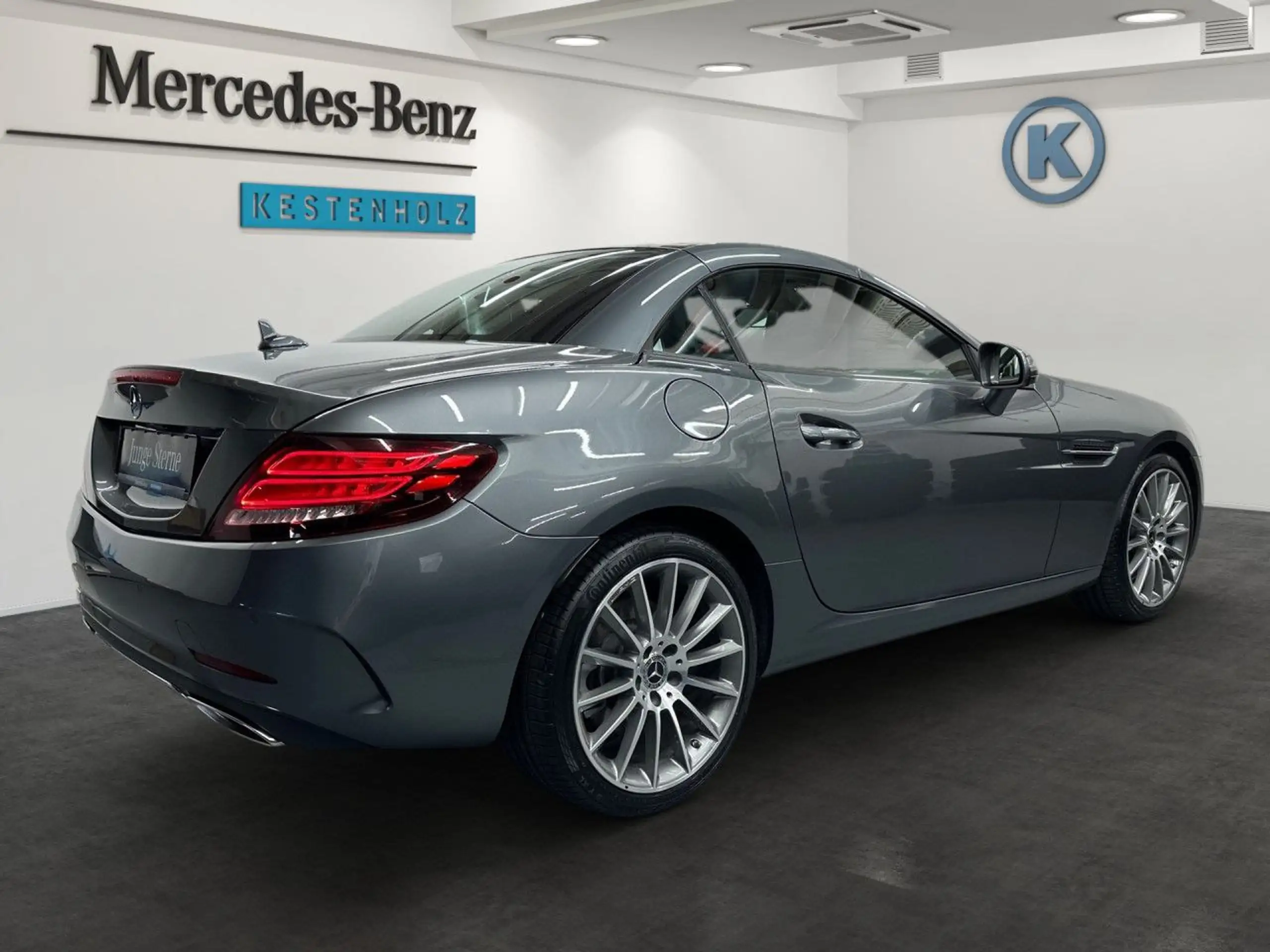 Mercedes-Benz - SLC 200