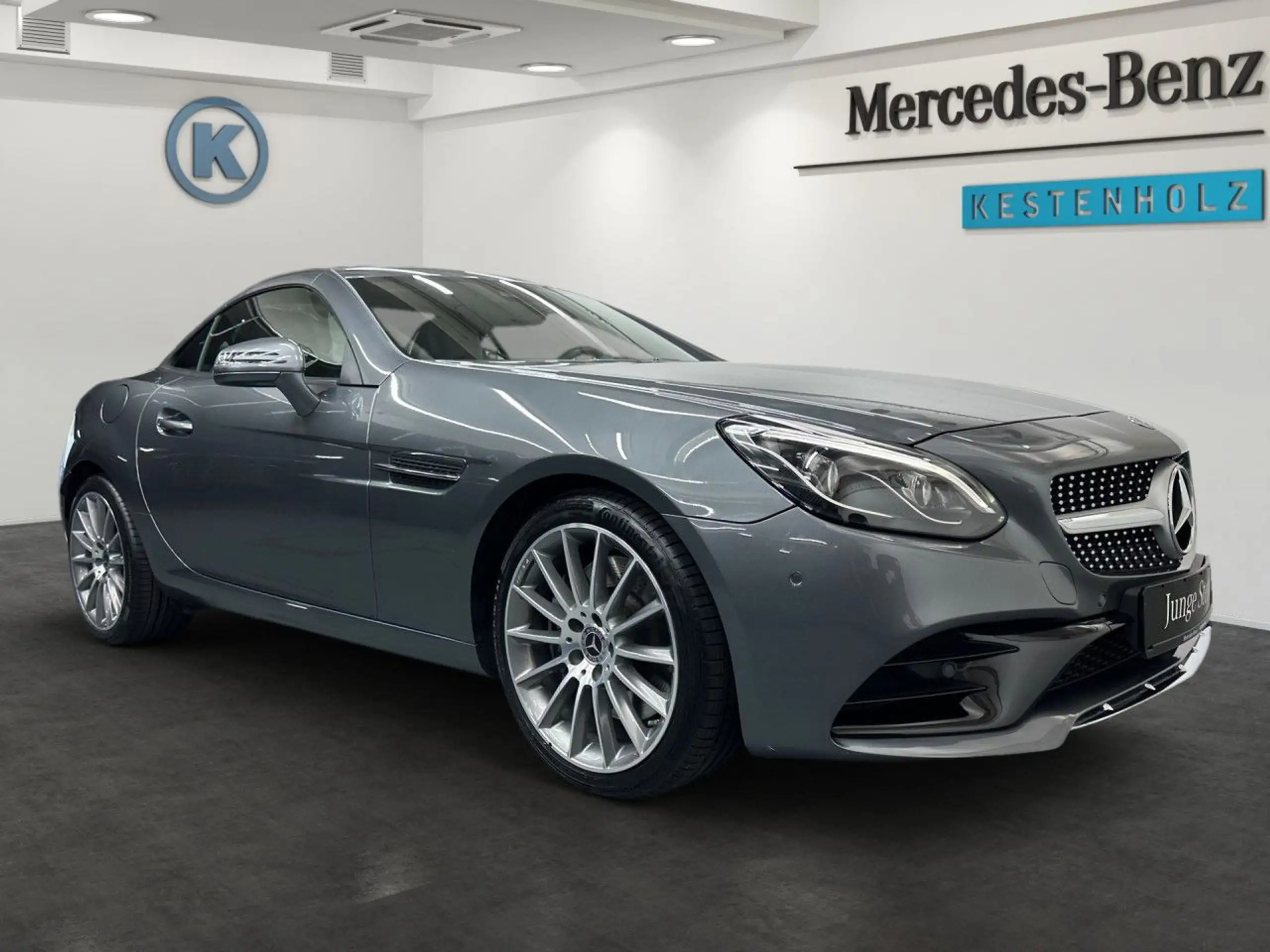 Mercedes-Benz - SLC 200