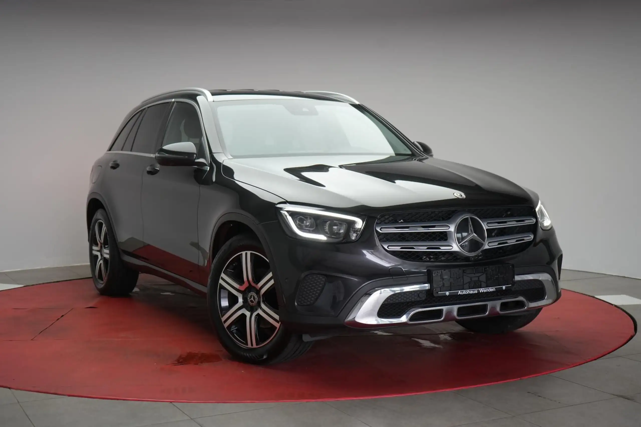 Mercedes-Benz - GLC 220