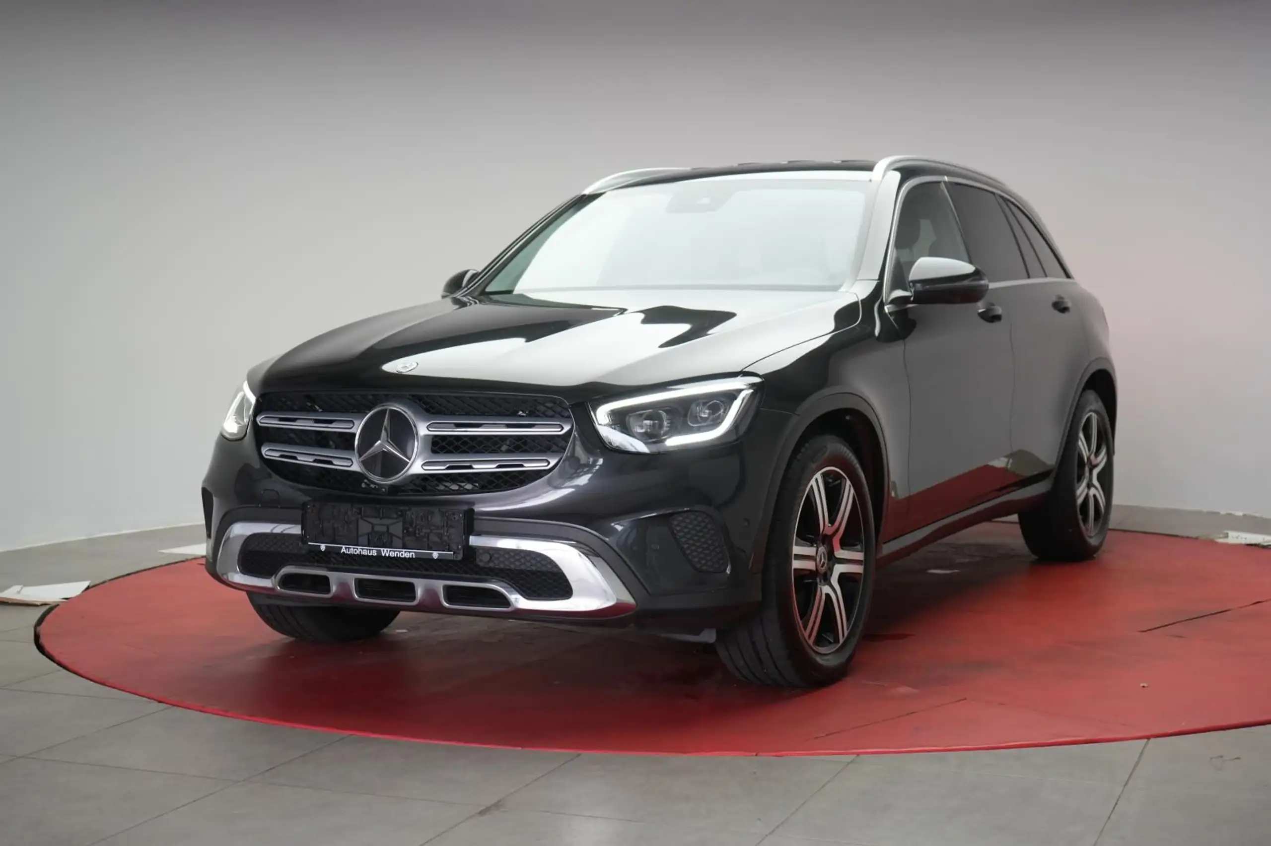 Mercedes-Benz - GLC 220