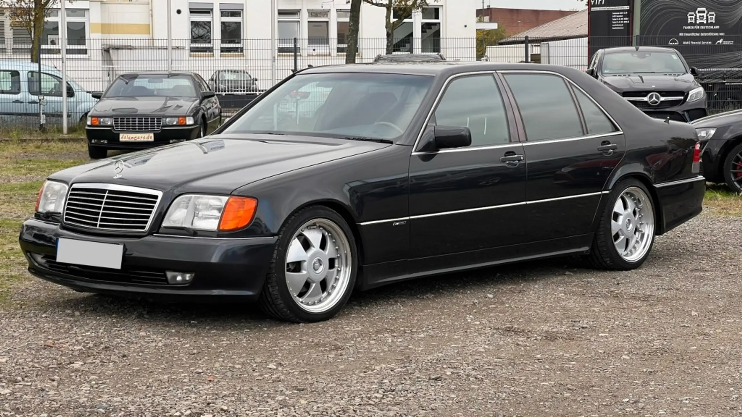 Mercedes-Benz - S 500