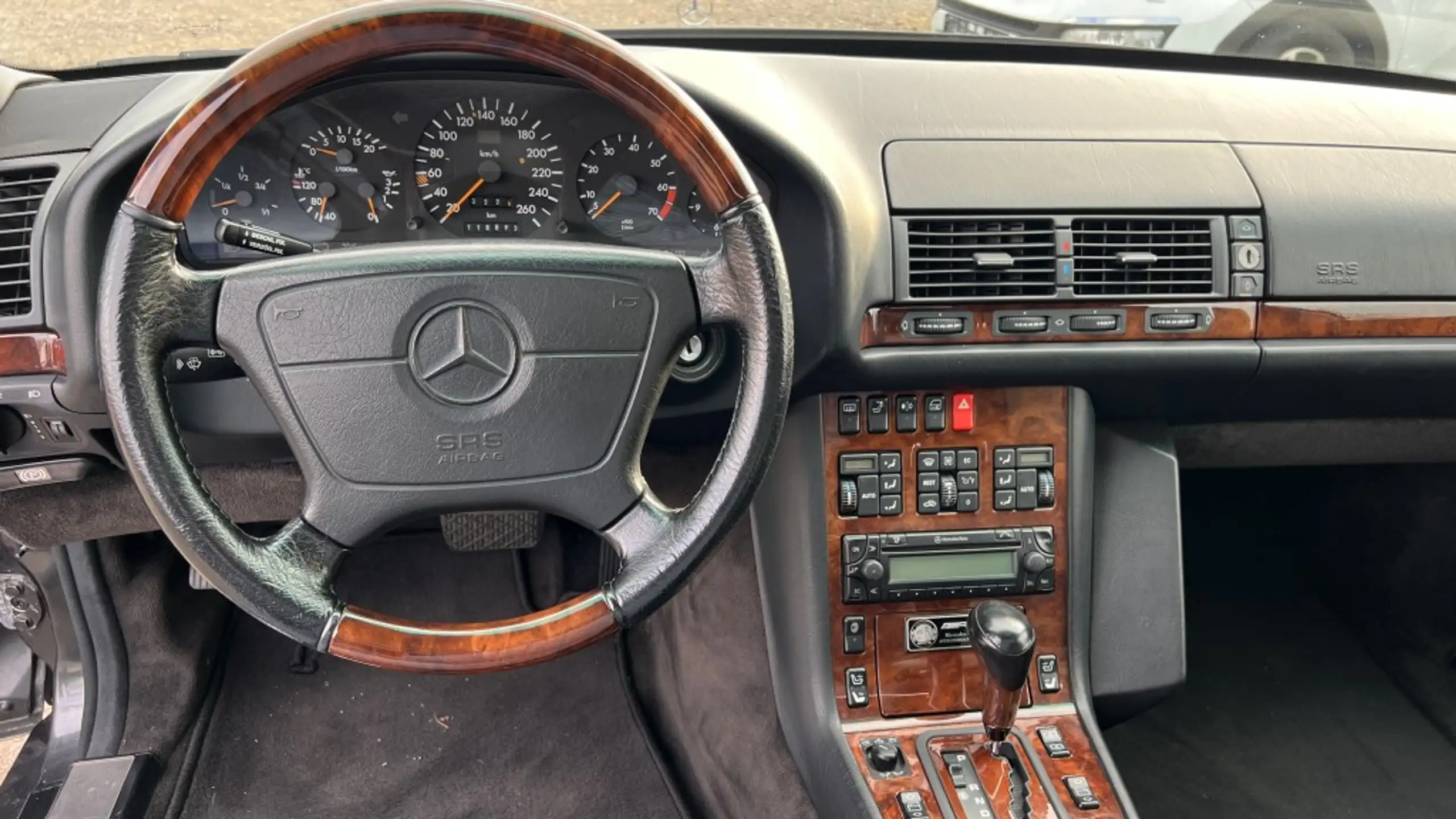 Mercedes-Benz - S 500