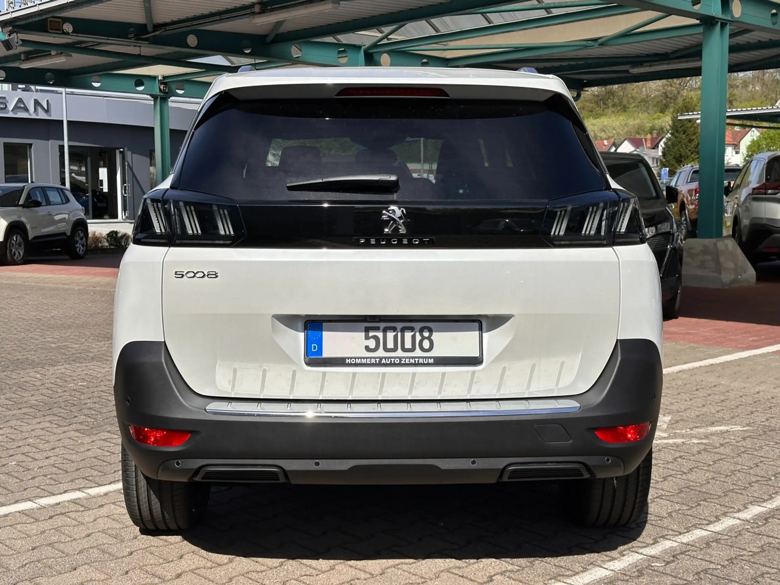 Peugeot - 5008