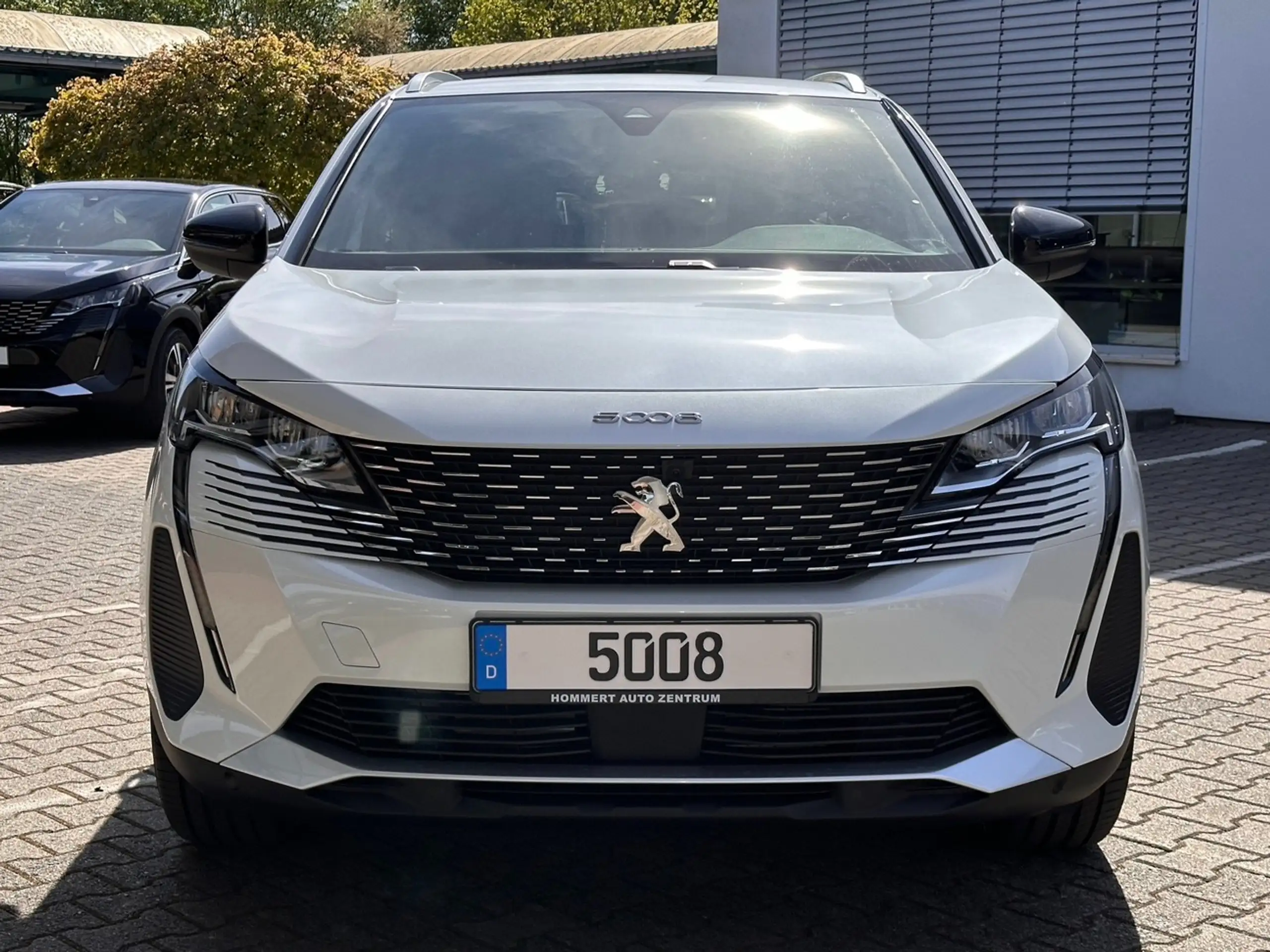 Peugeot - 5008