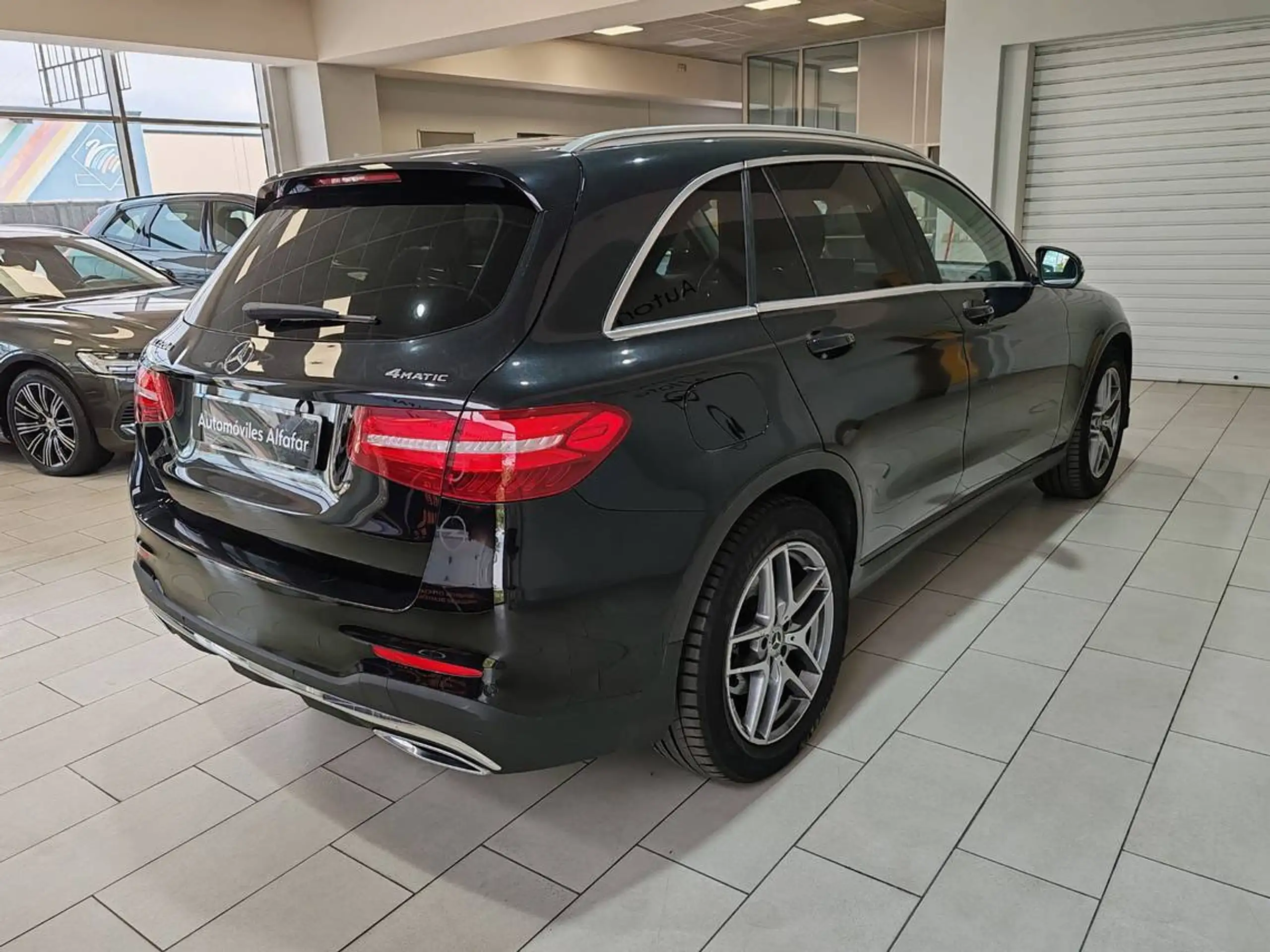 Mercedes-Benz - GLC 220