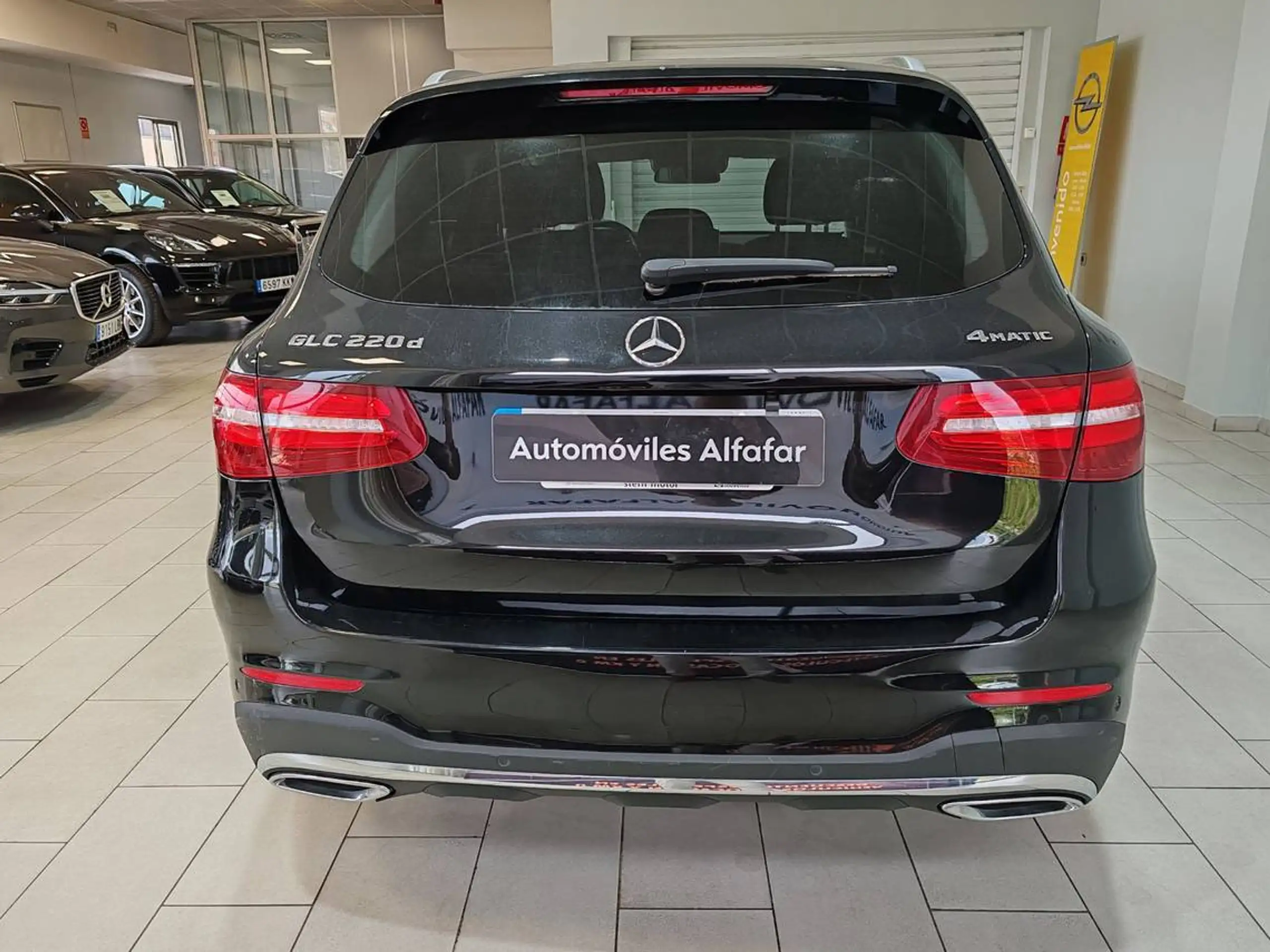 Mercedes-Benz - GLC 220