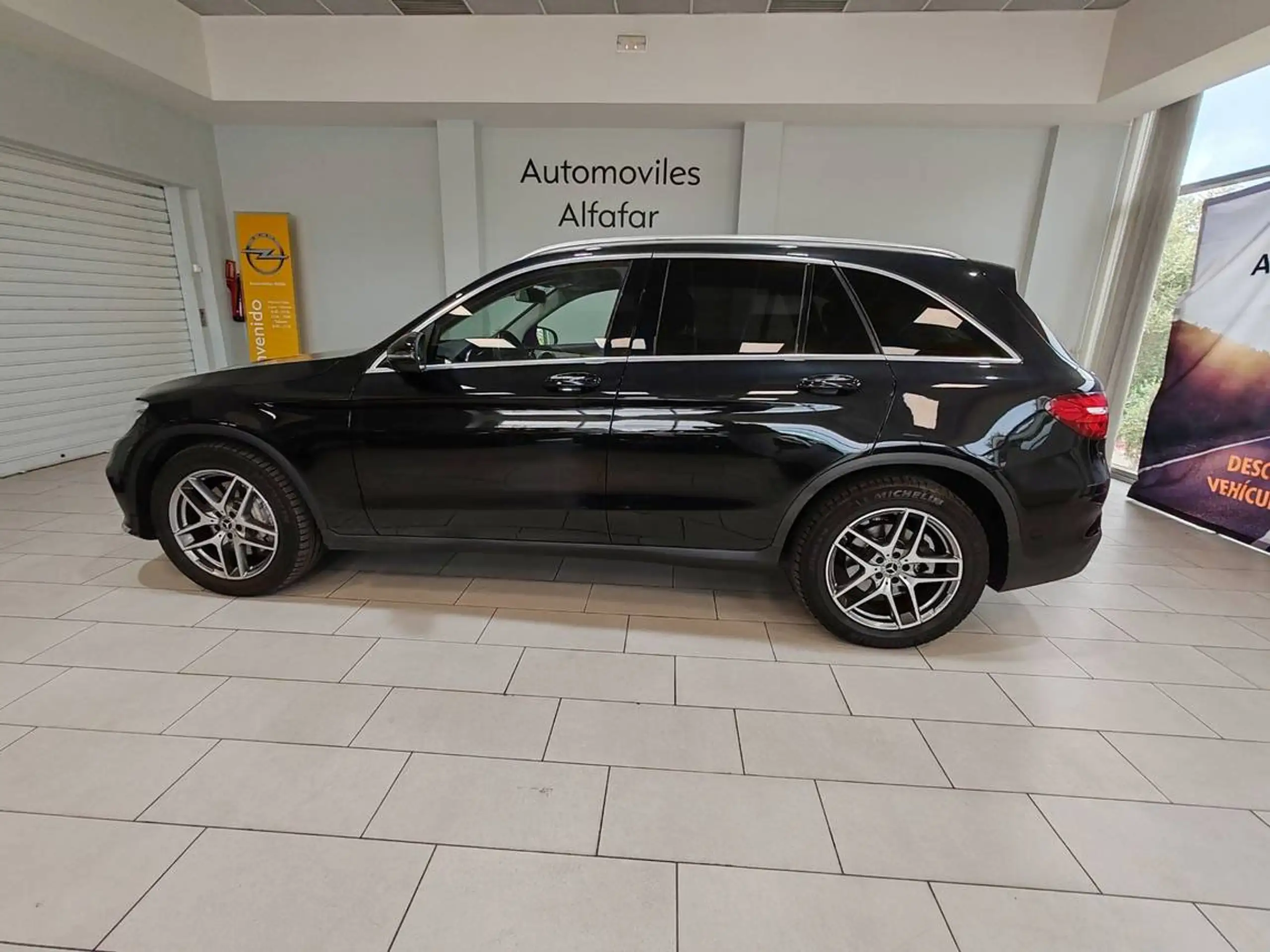 Mercedes-Benz - GLC 220