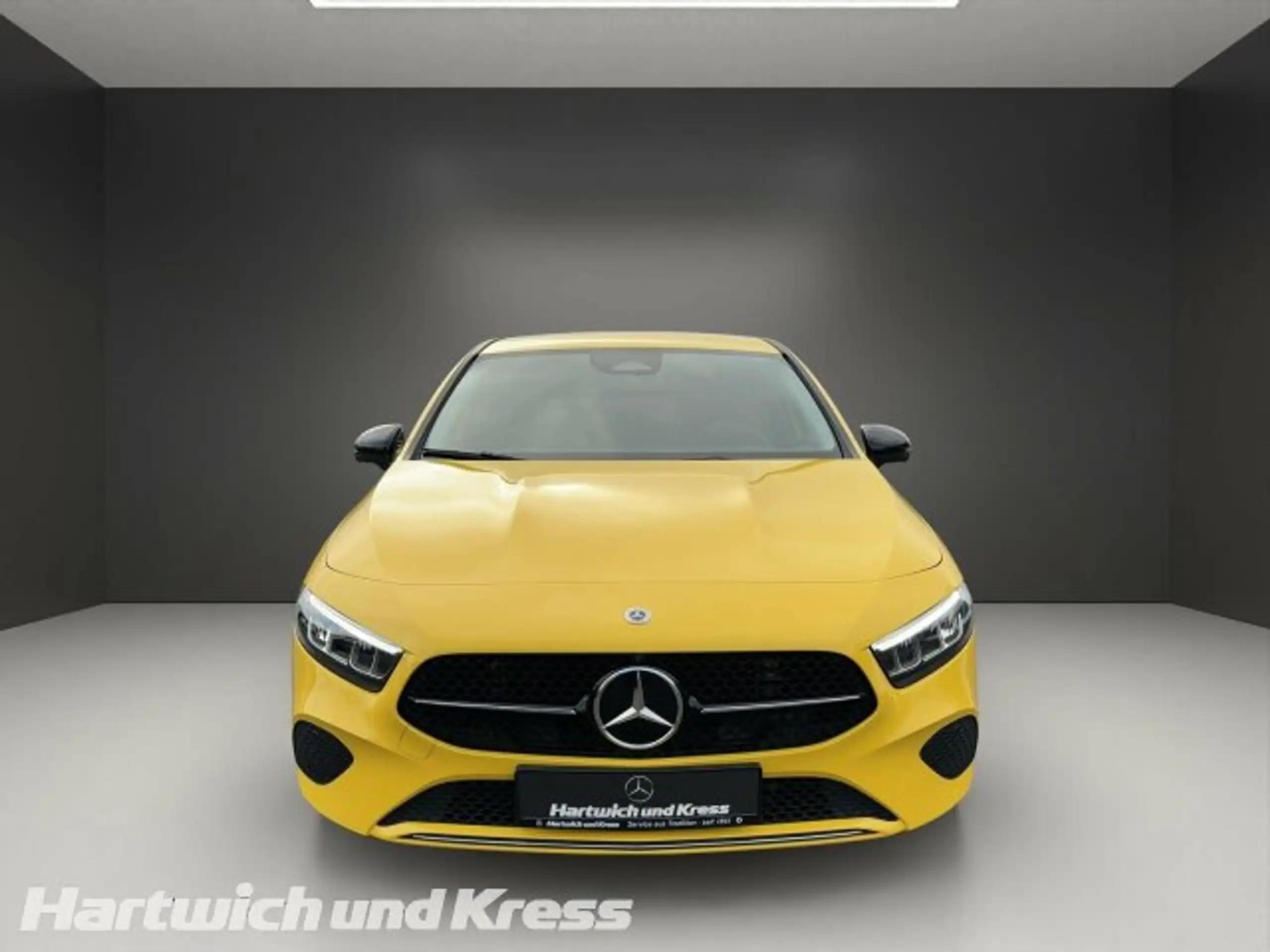 Mercedes-Benz - A 220