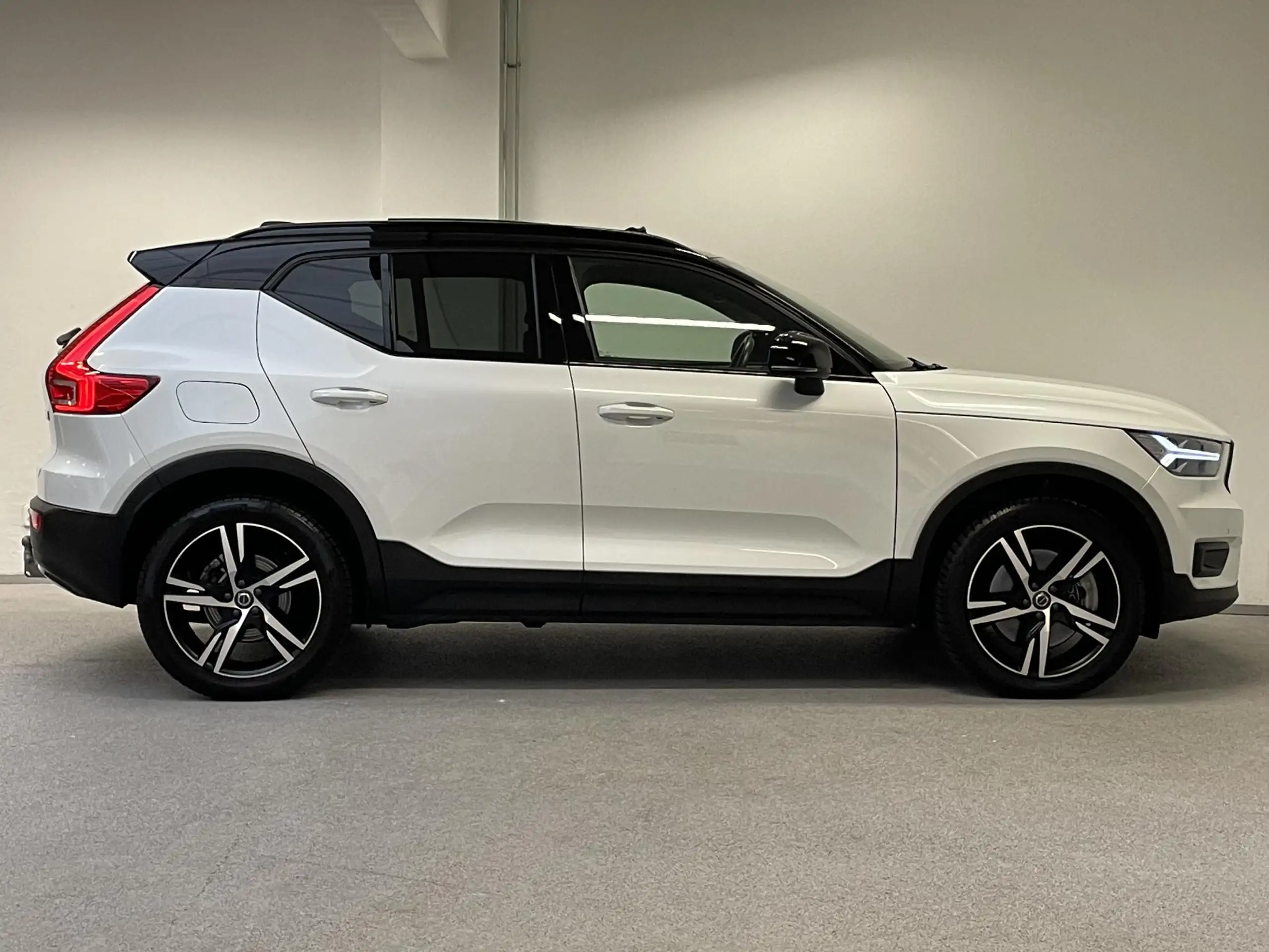 Volvo - XC40