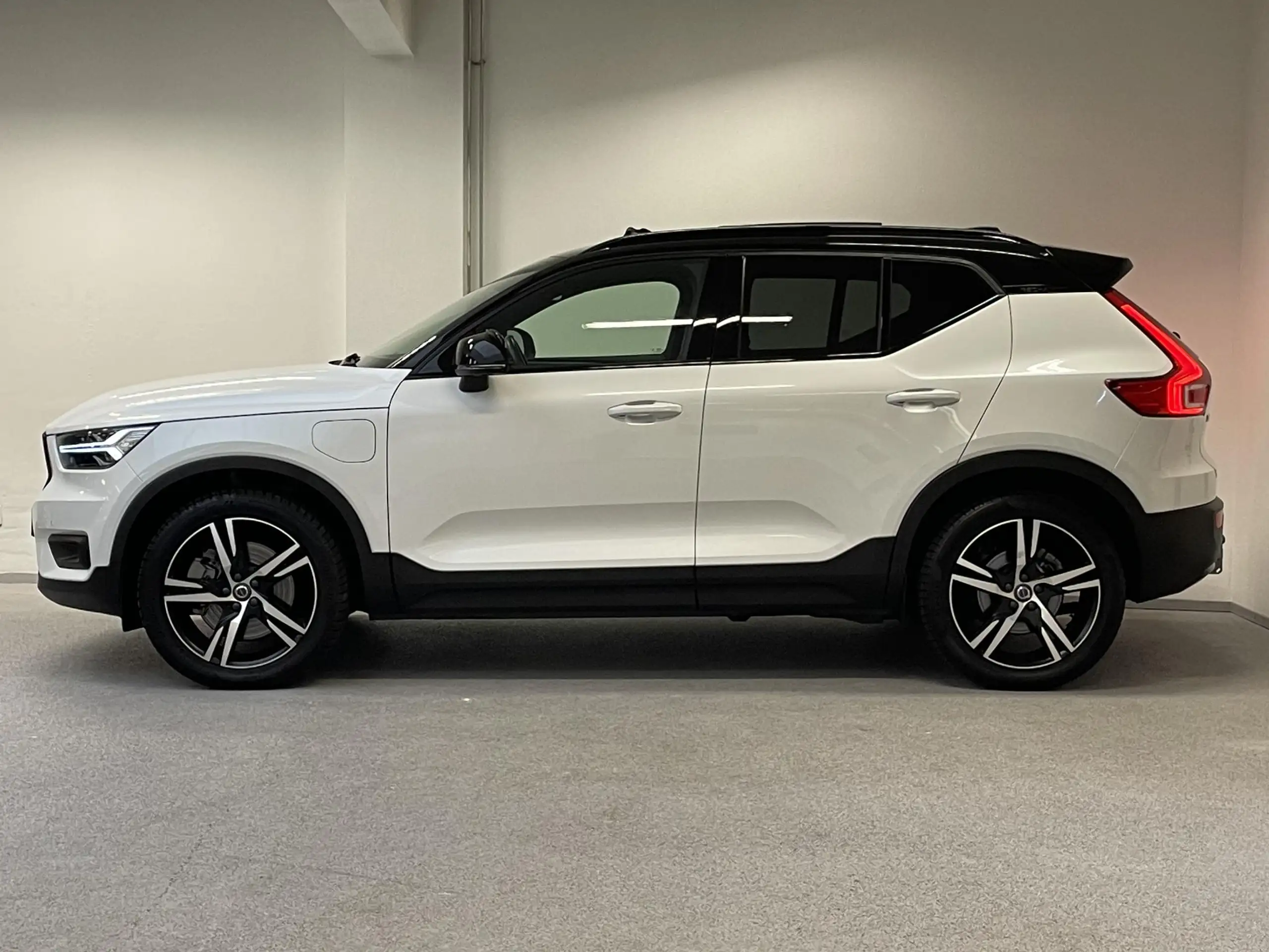 Volvo - XC40