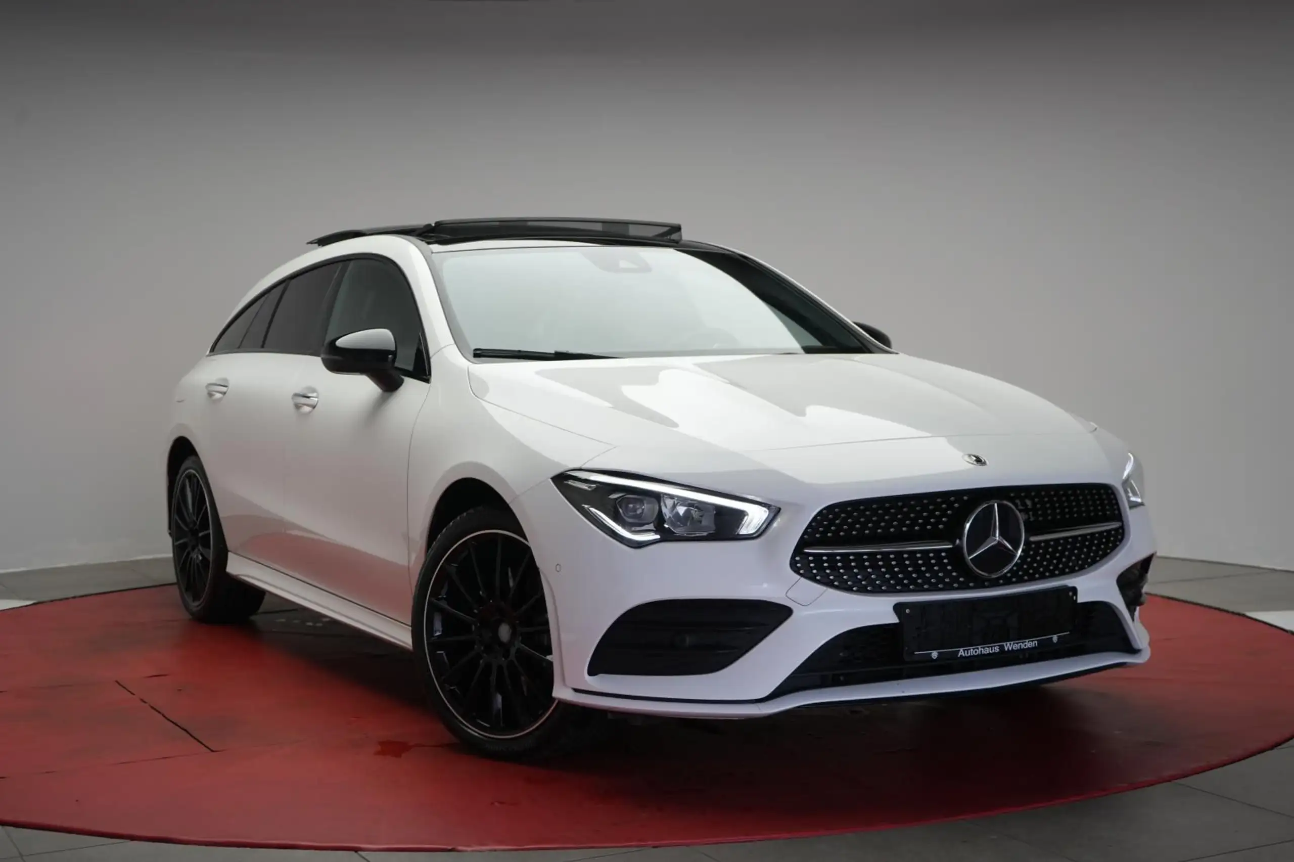 Mercedes-Benz - CLA 250