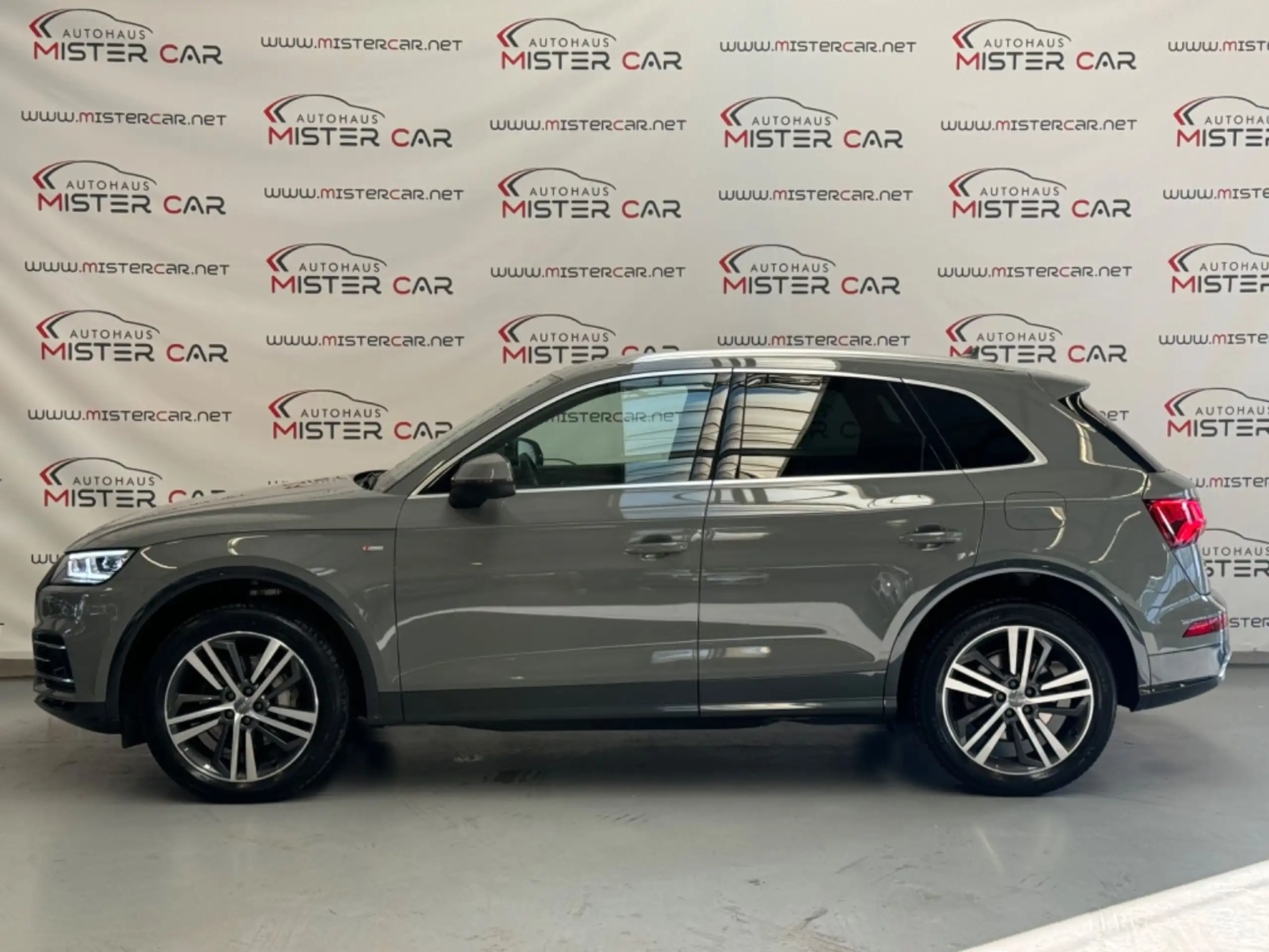 Audi - Q5