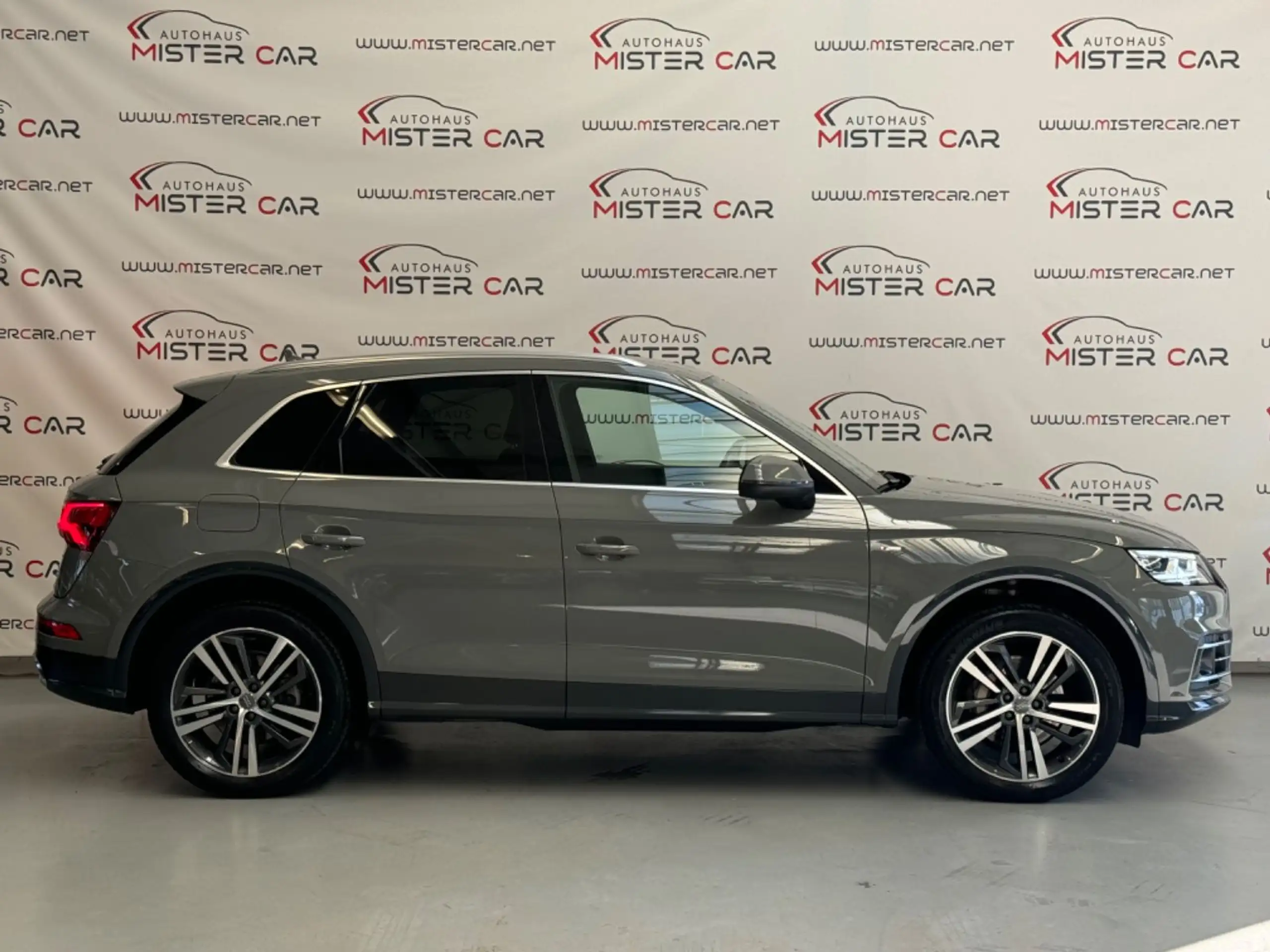 Audi - Q5