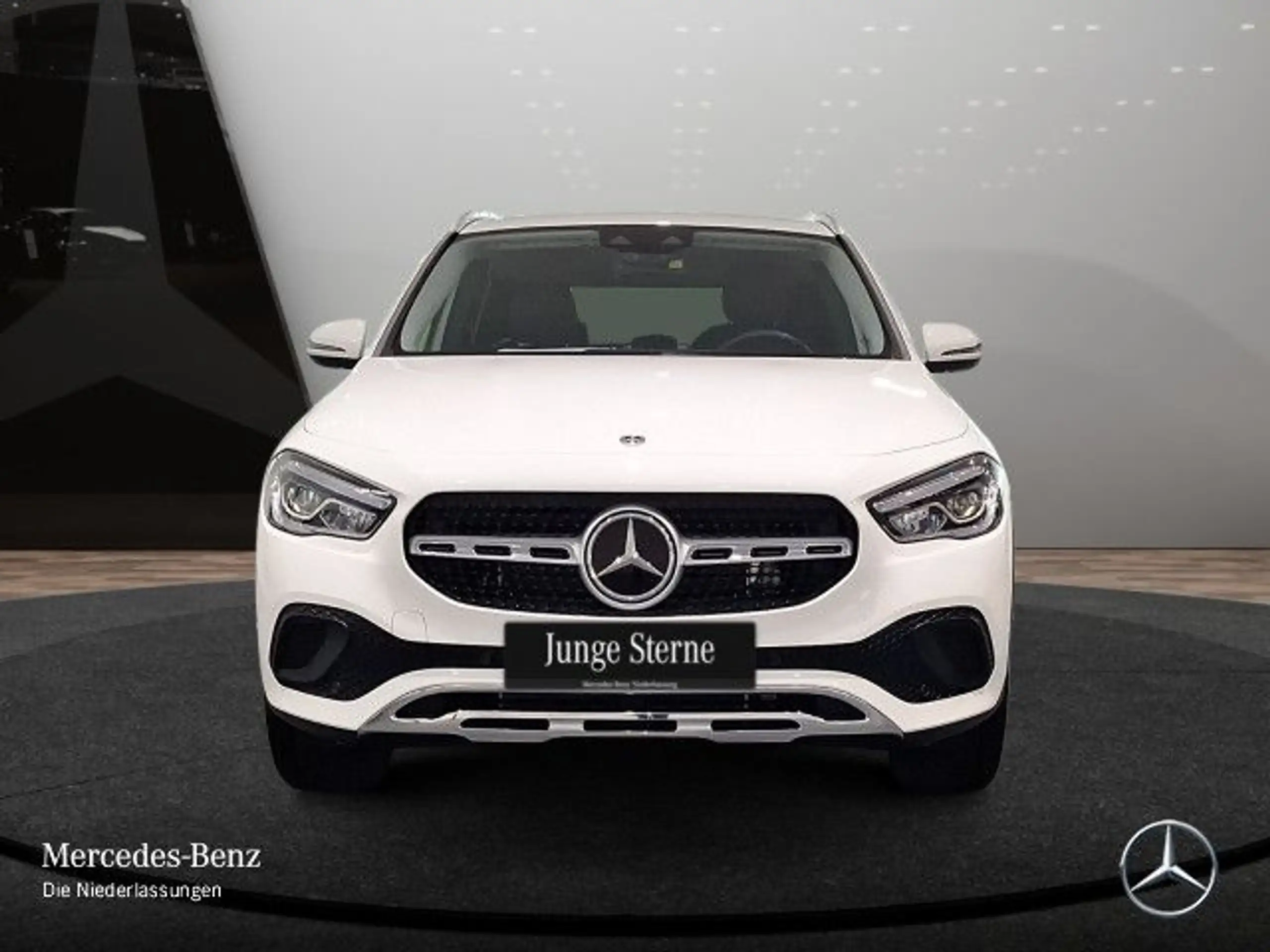 Mercedes-Benz - GLA 250