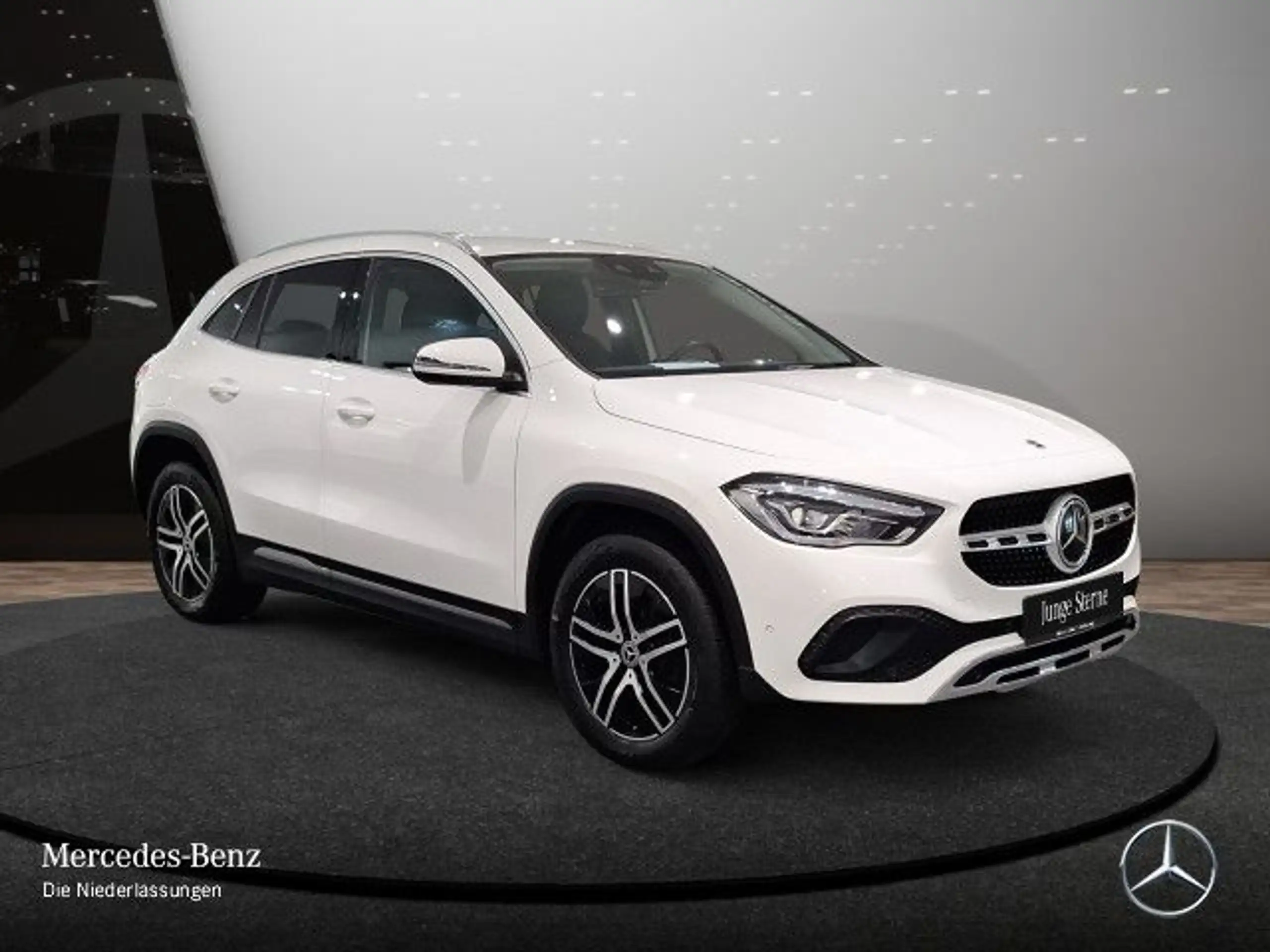 Mercedes-Benz - GLA 250