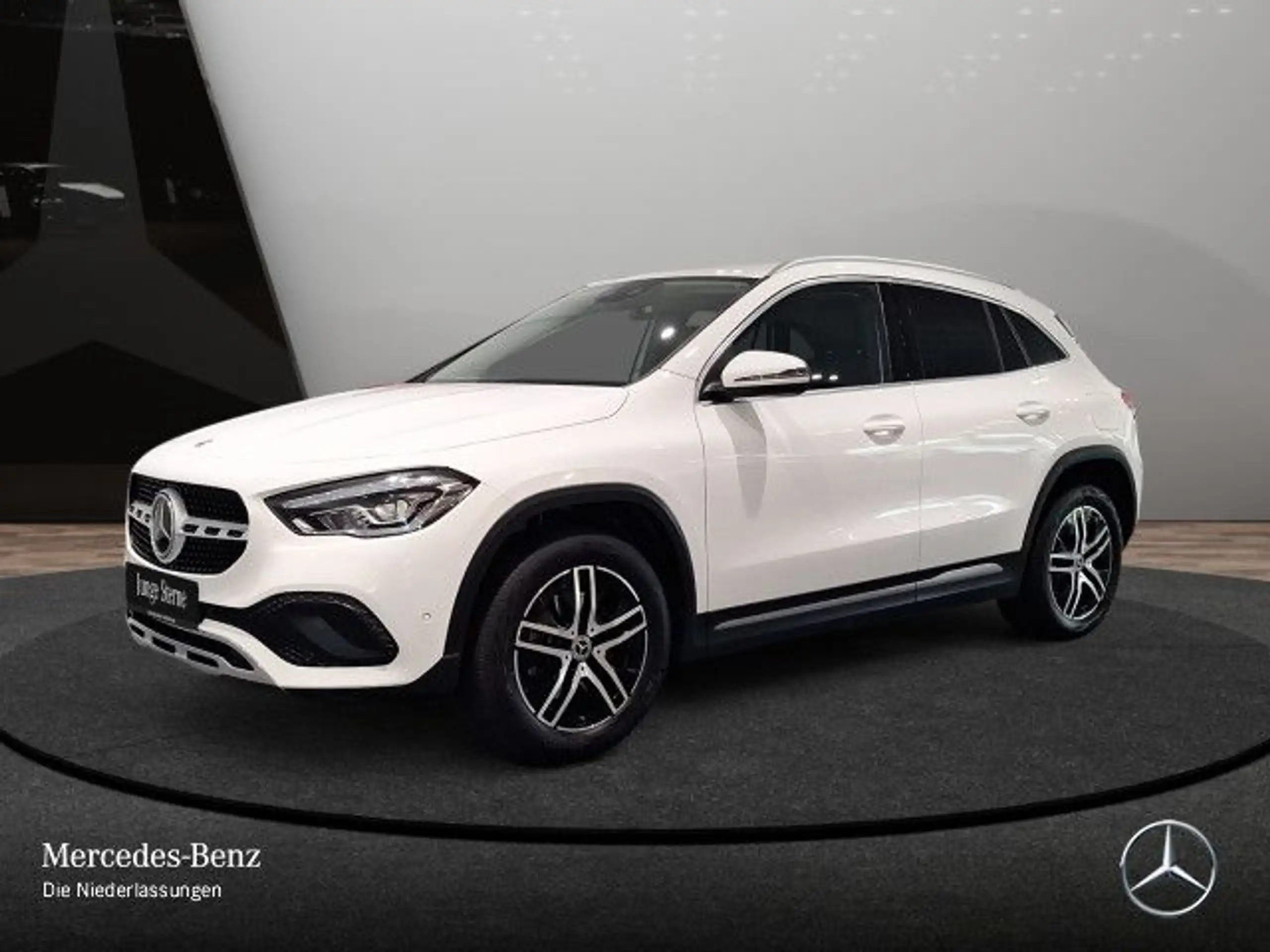 Mercedes-Benz - GLA 250