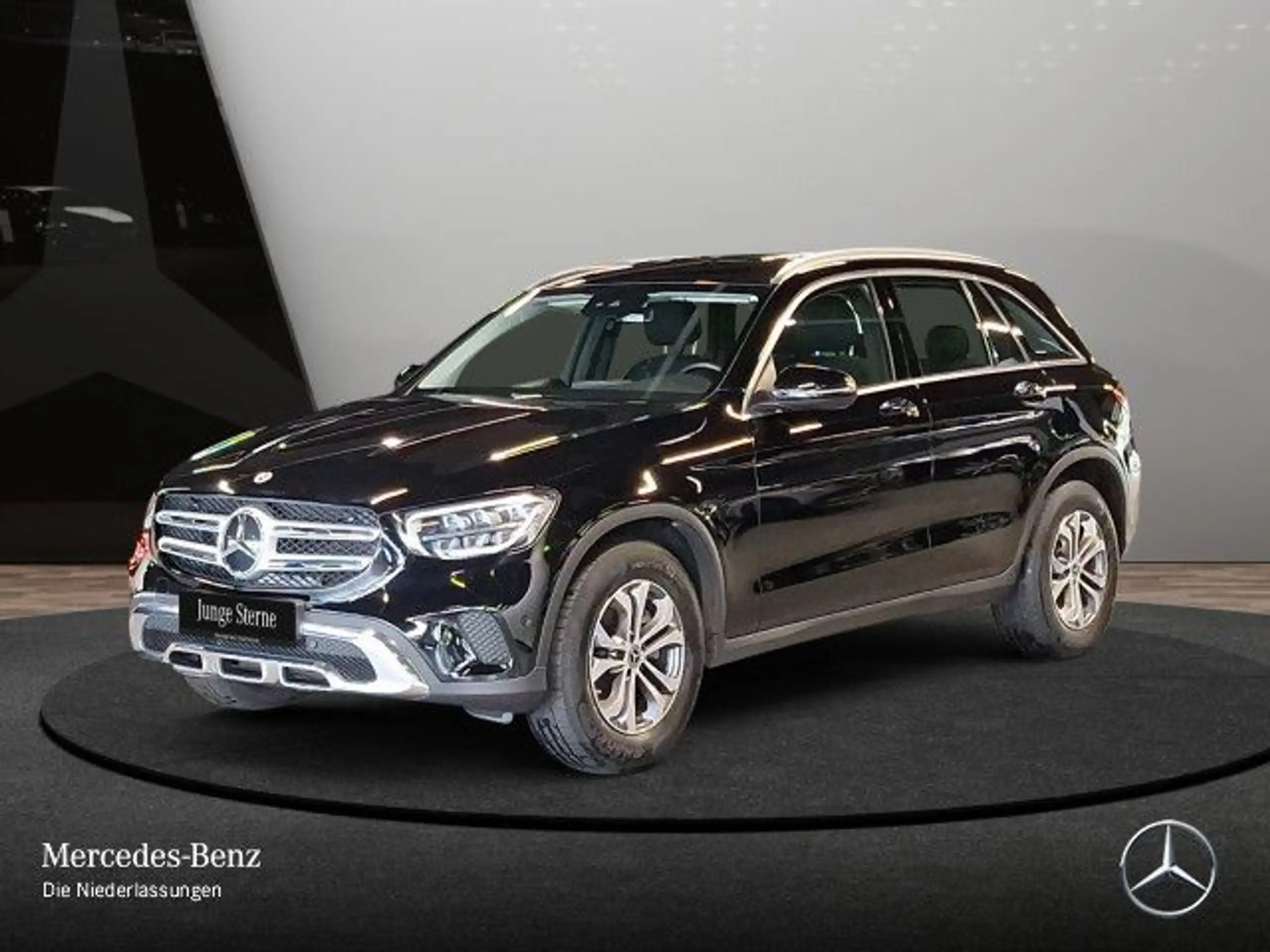 Mercedes-Benz - GLC 200