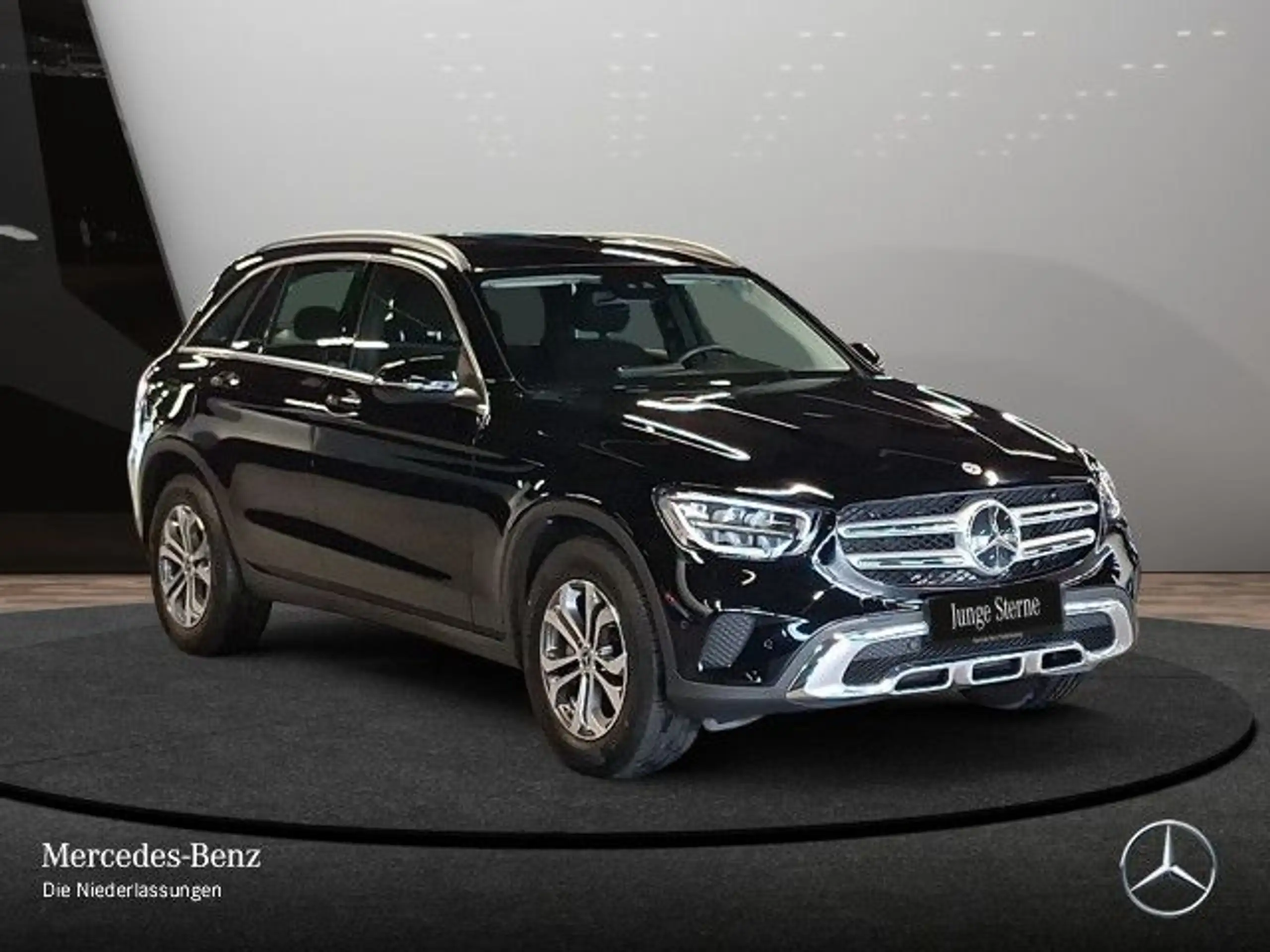 Mercedes-Benz - GLC 200