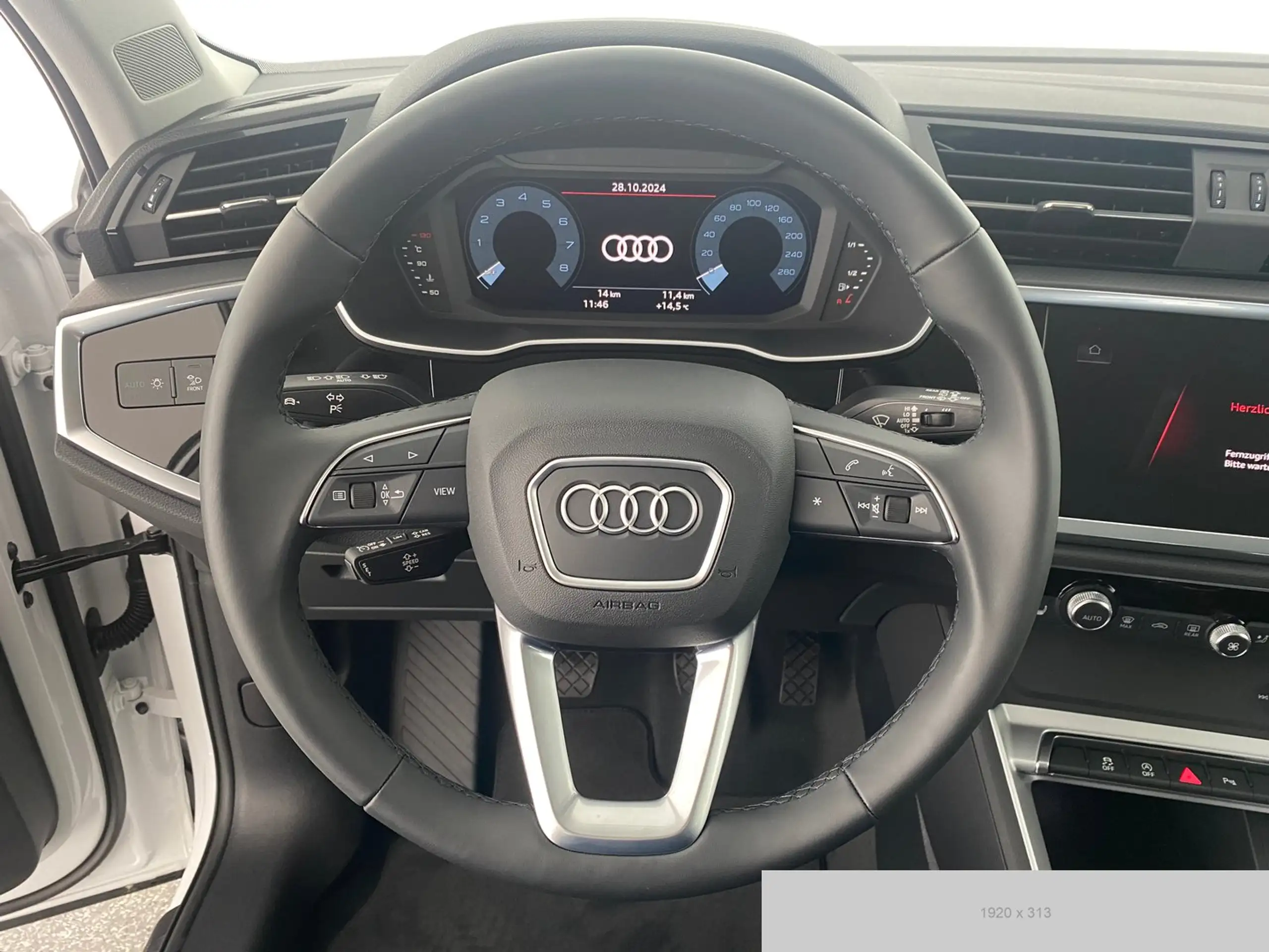 Audi - Q3