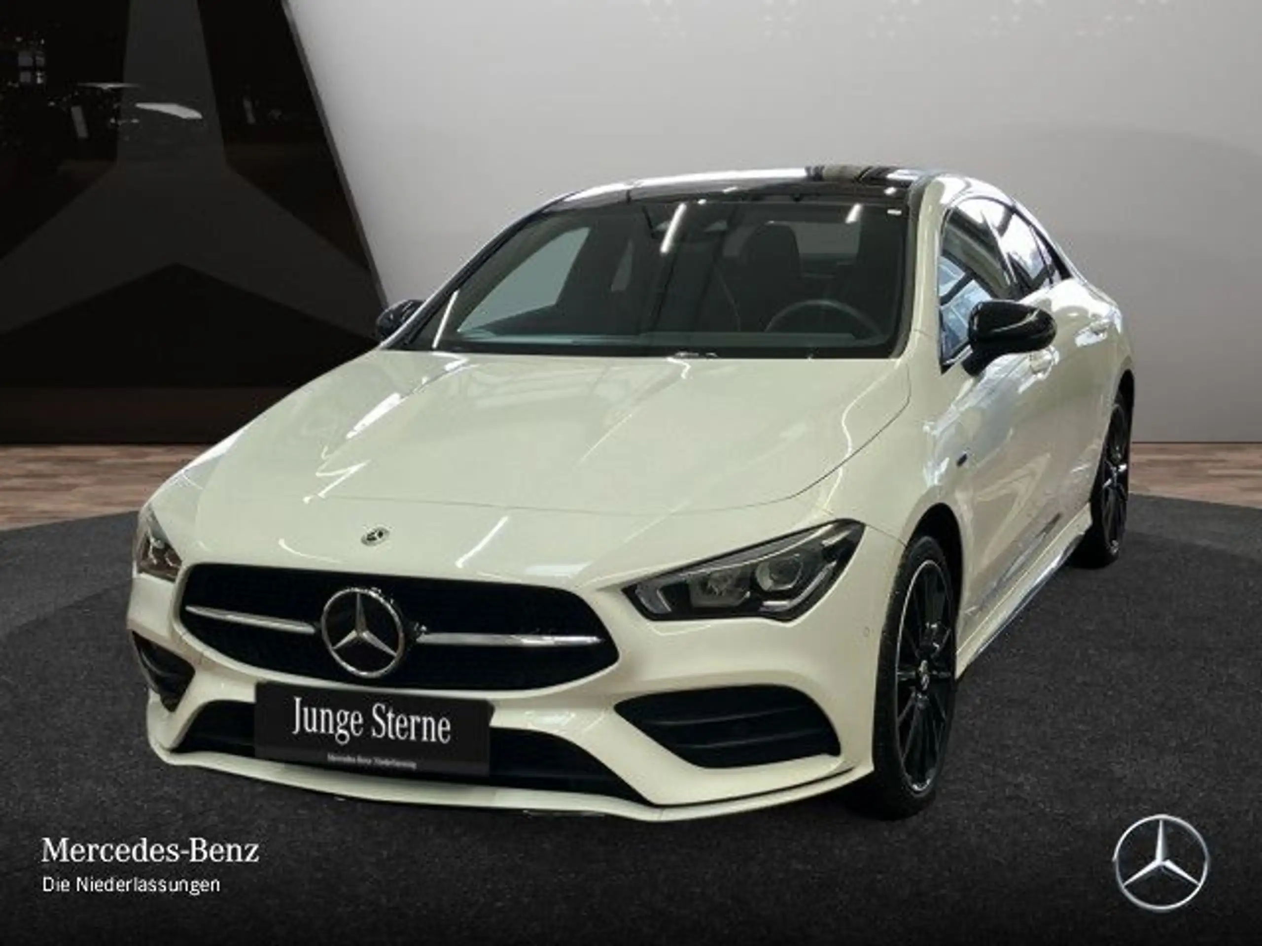 Mercedes-Benz - CLA 250