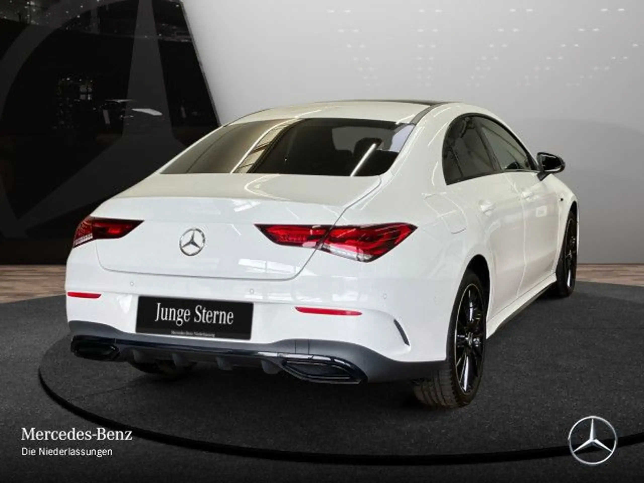 Mercedes-Benz - CLA 250