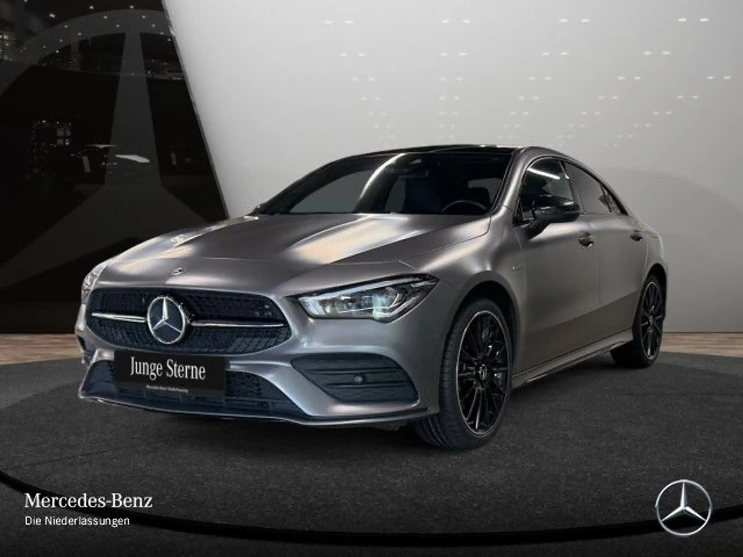 Mercedes-Benz - CLA 250