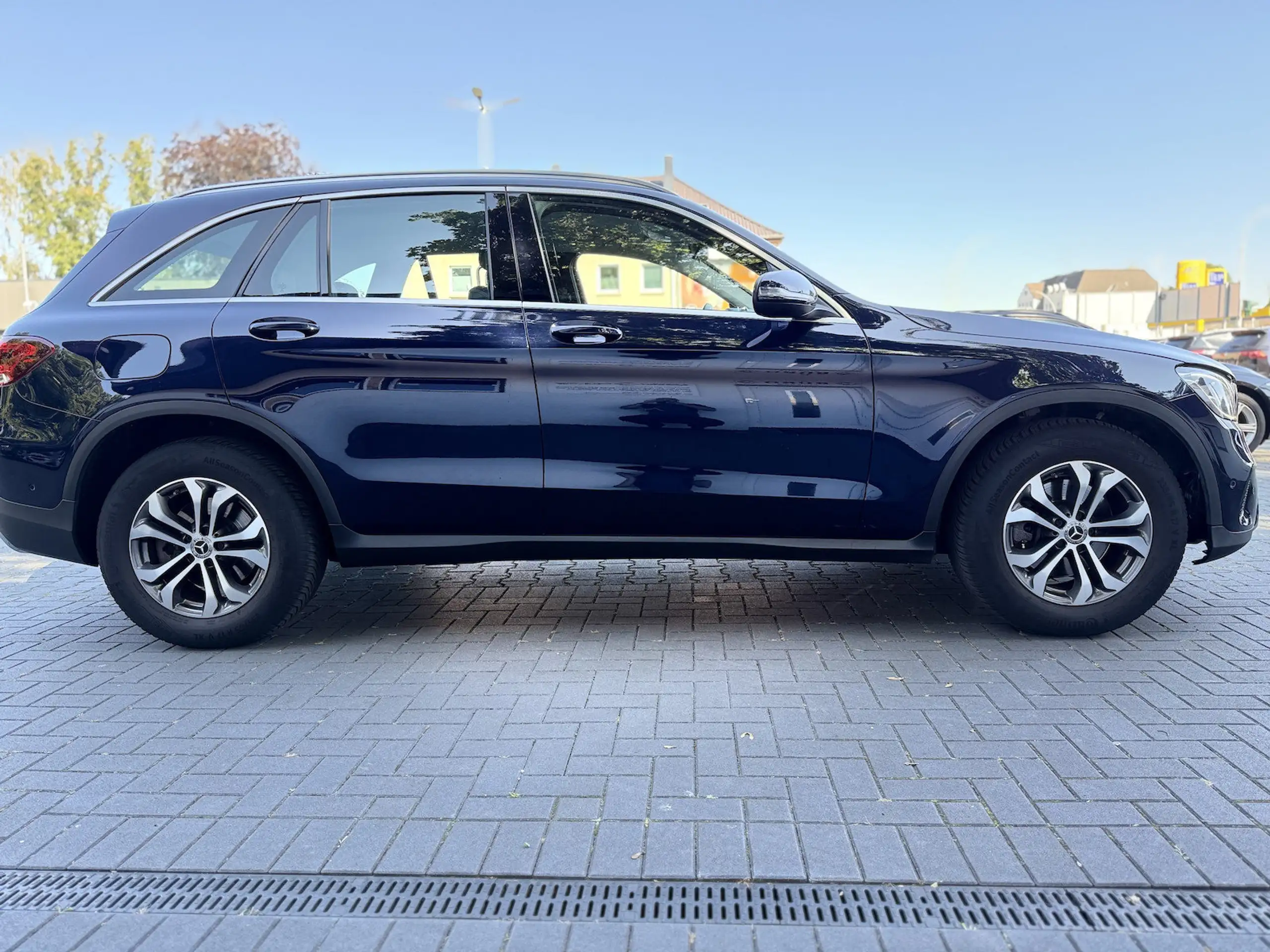 Mercedes-Benz - GLC 220