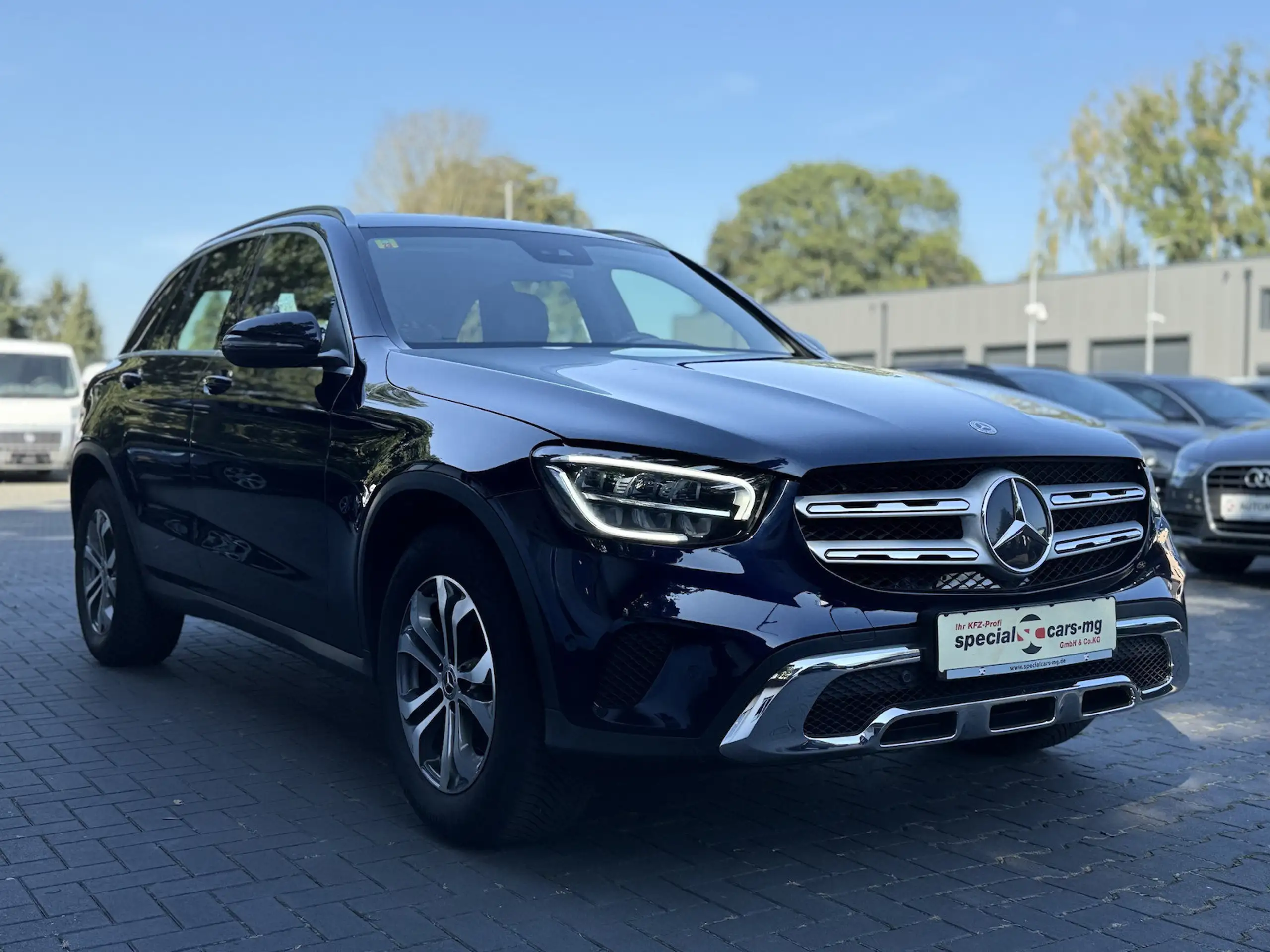 Mercedes-Benz - GLC 220