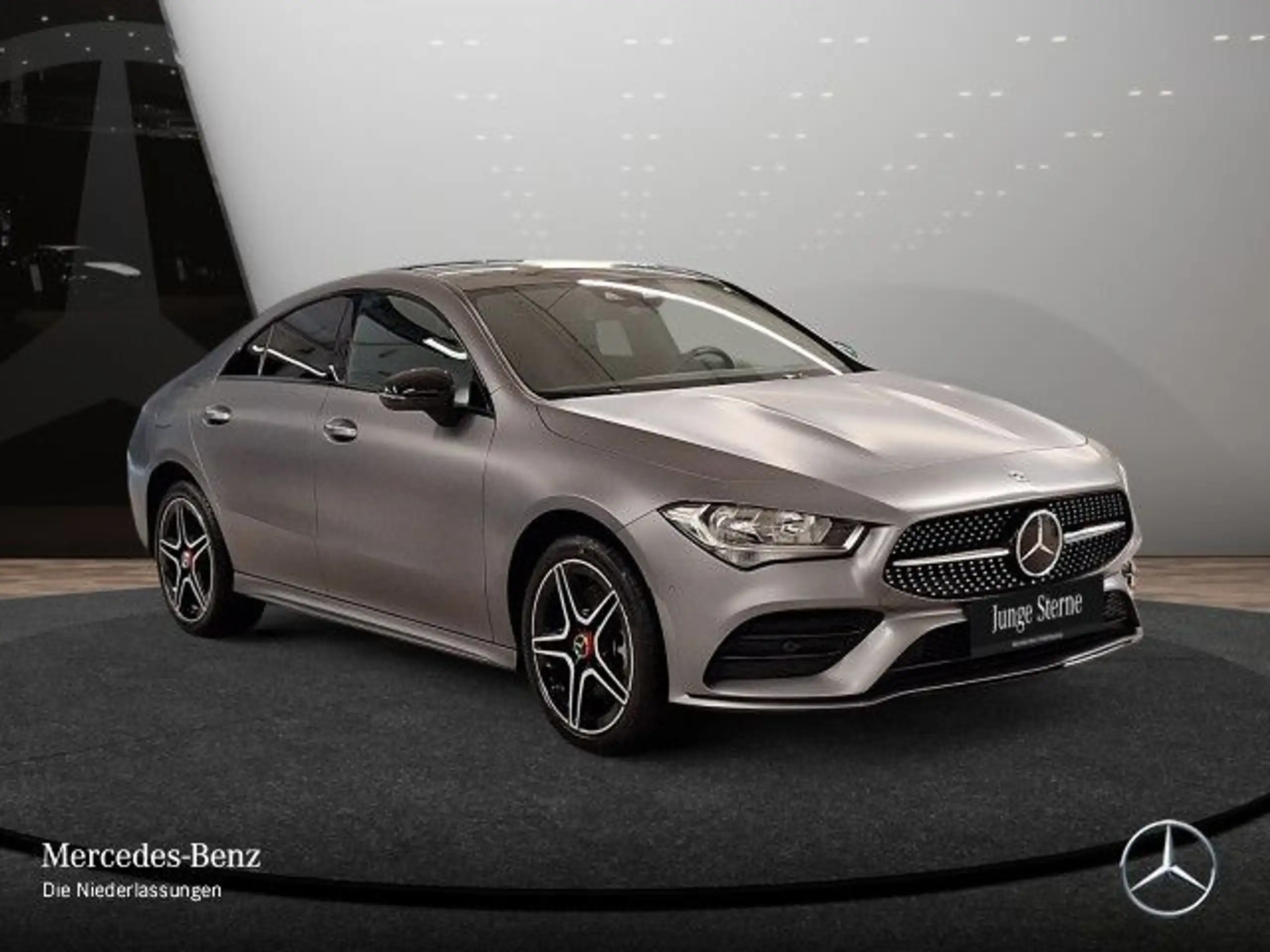 Mercedes-Benz - CLA 250