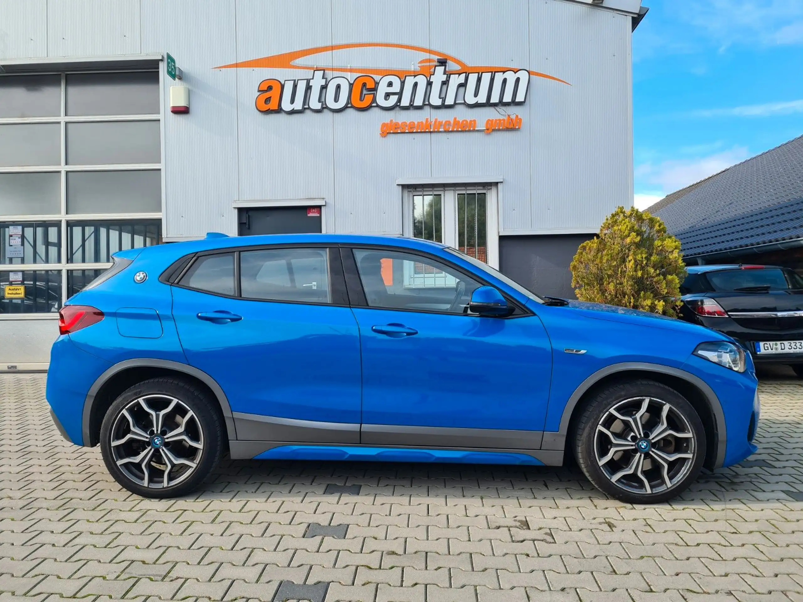 BMW - X2