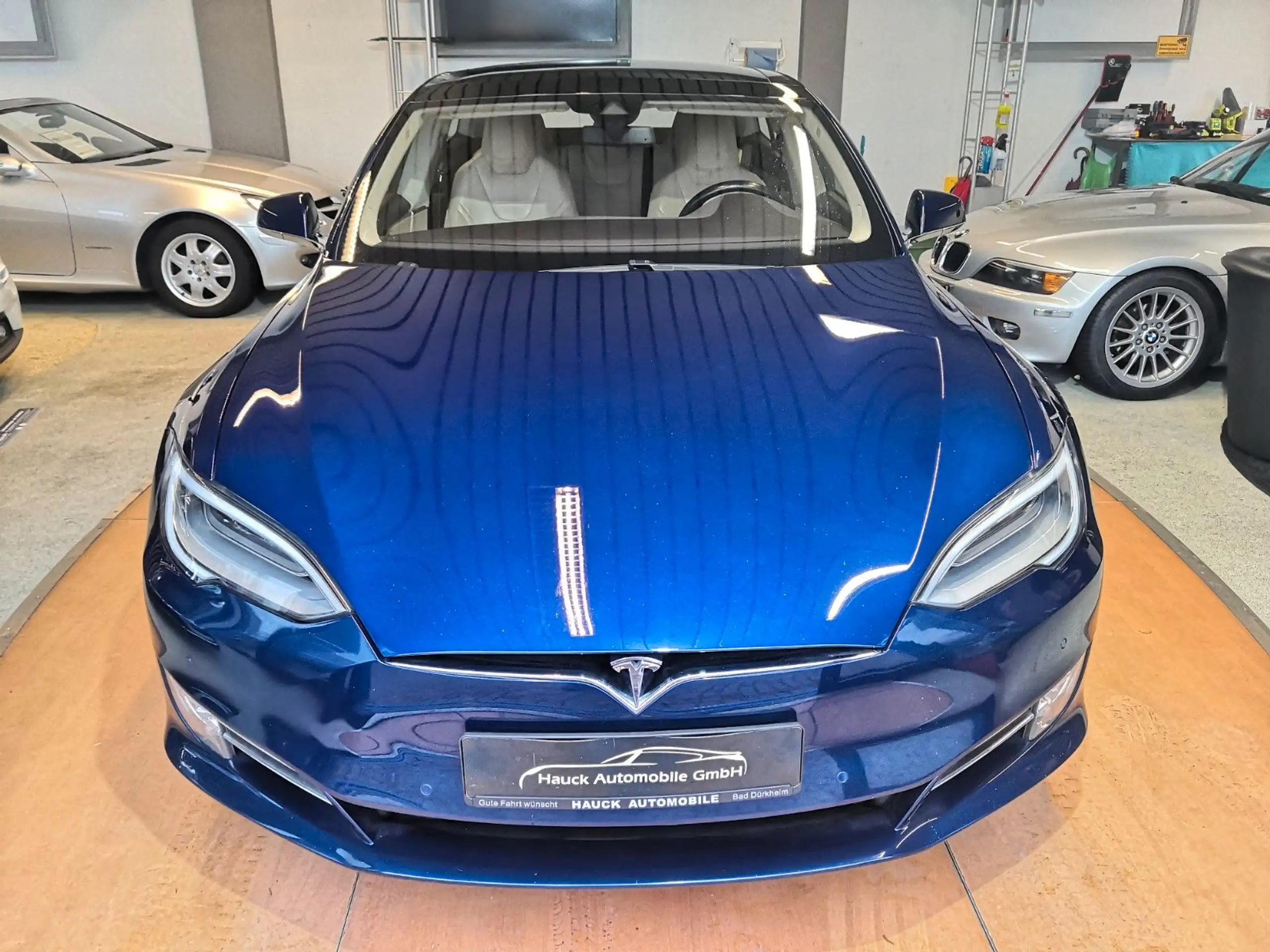 Tesla - Model S