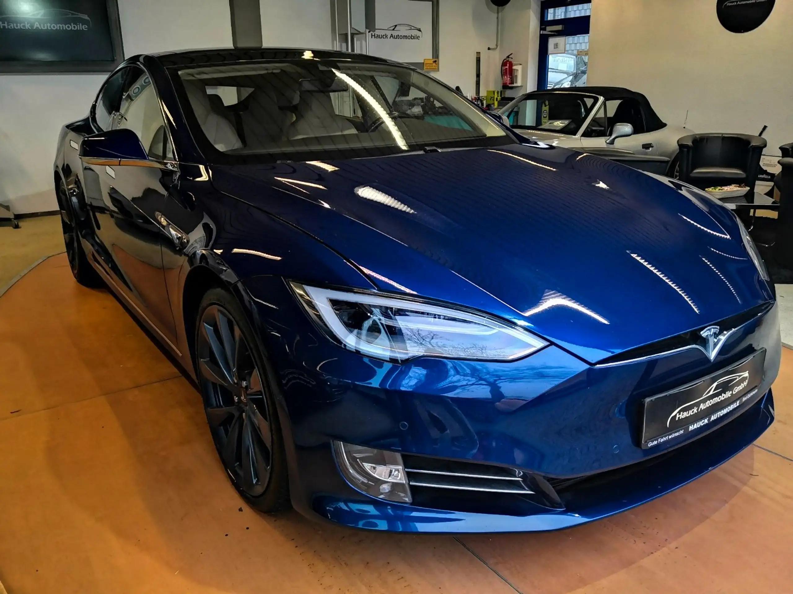 Tesla - Model S