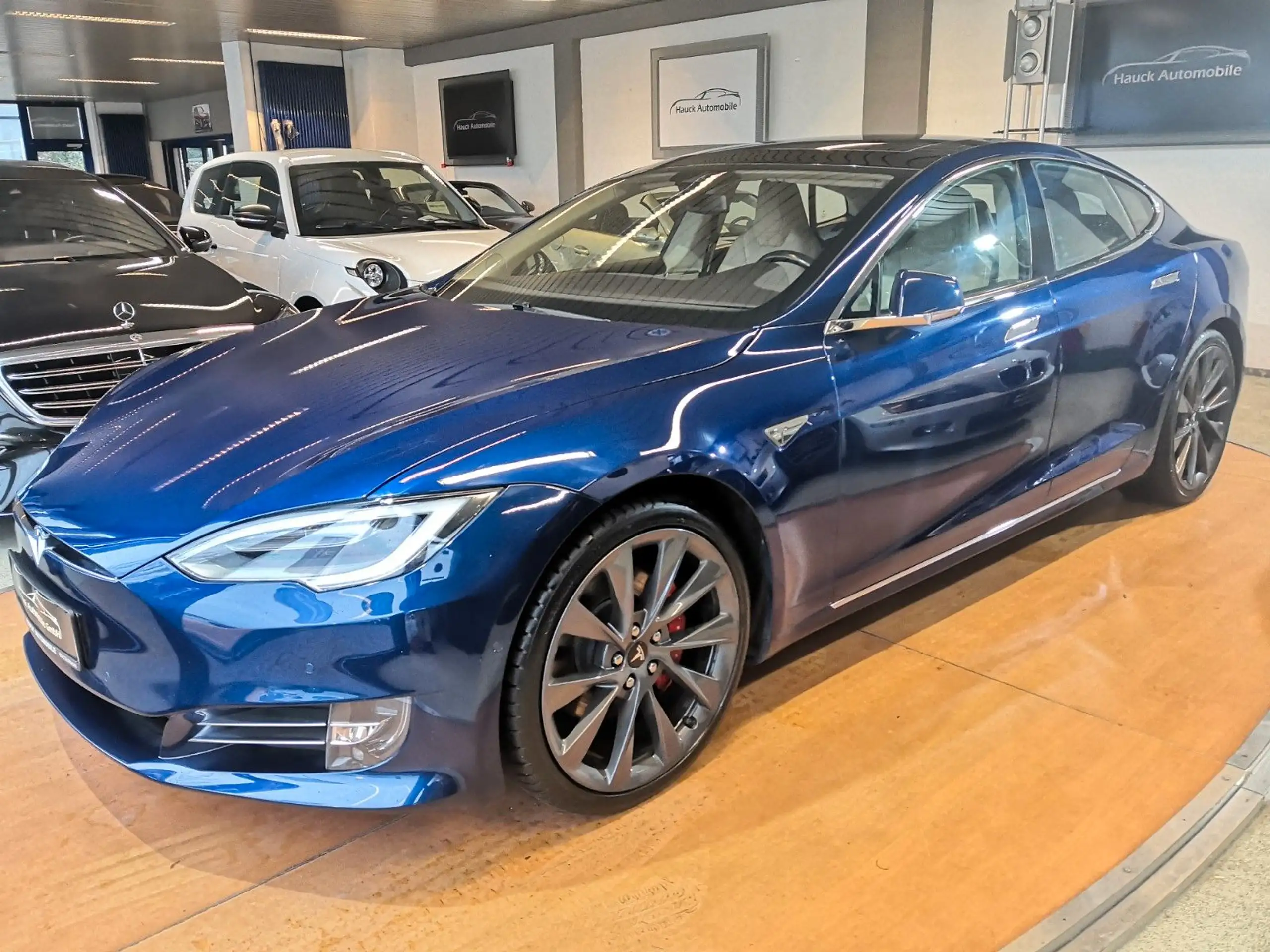 Tesla - Model S