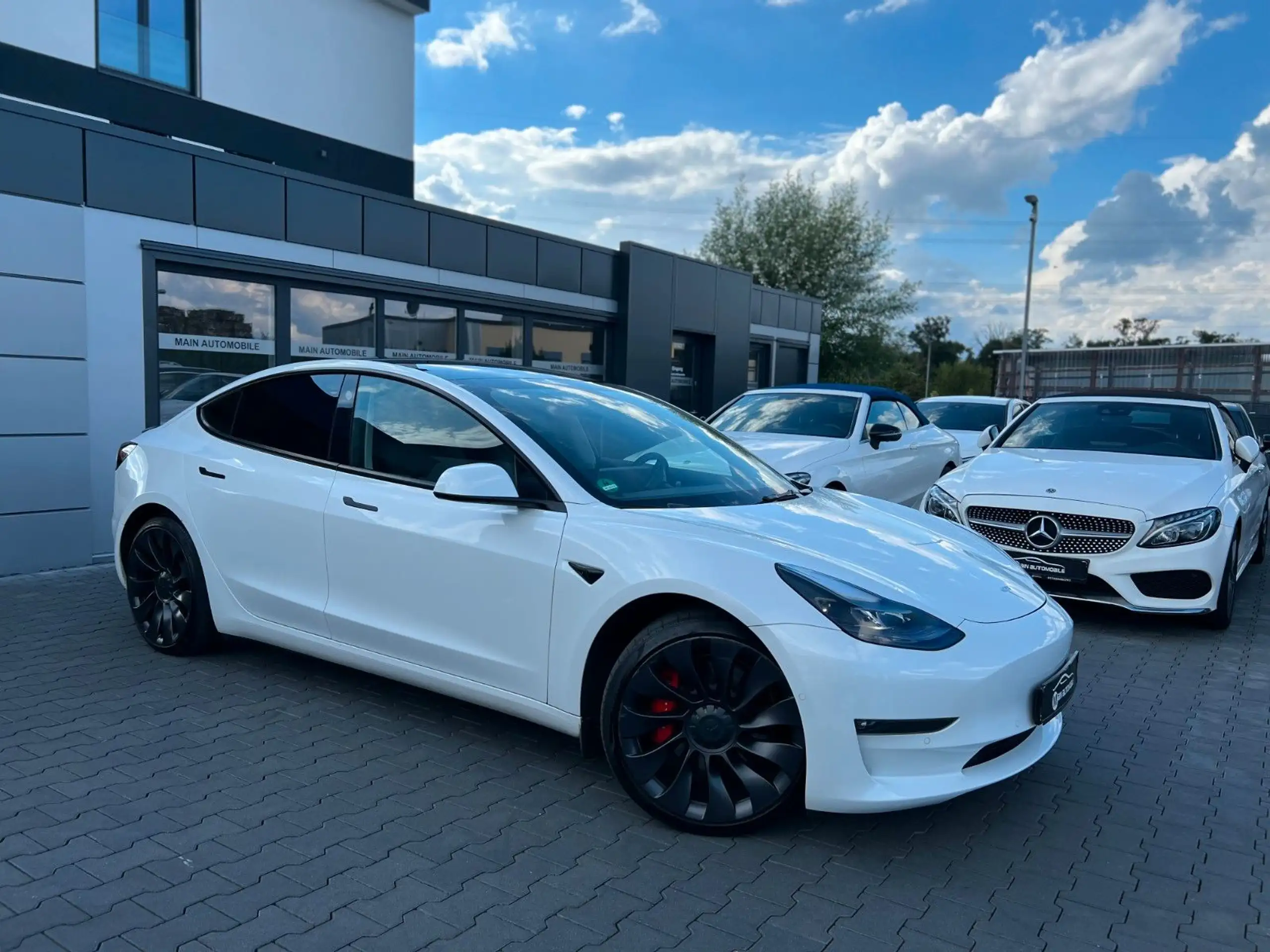 Tesla - Model 3