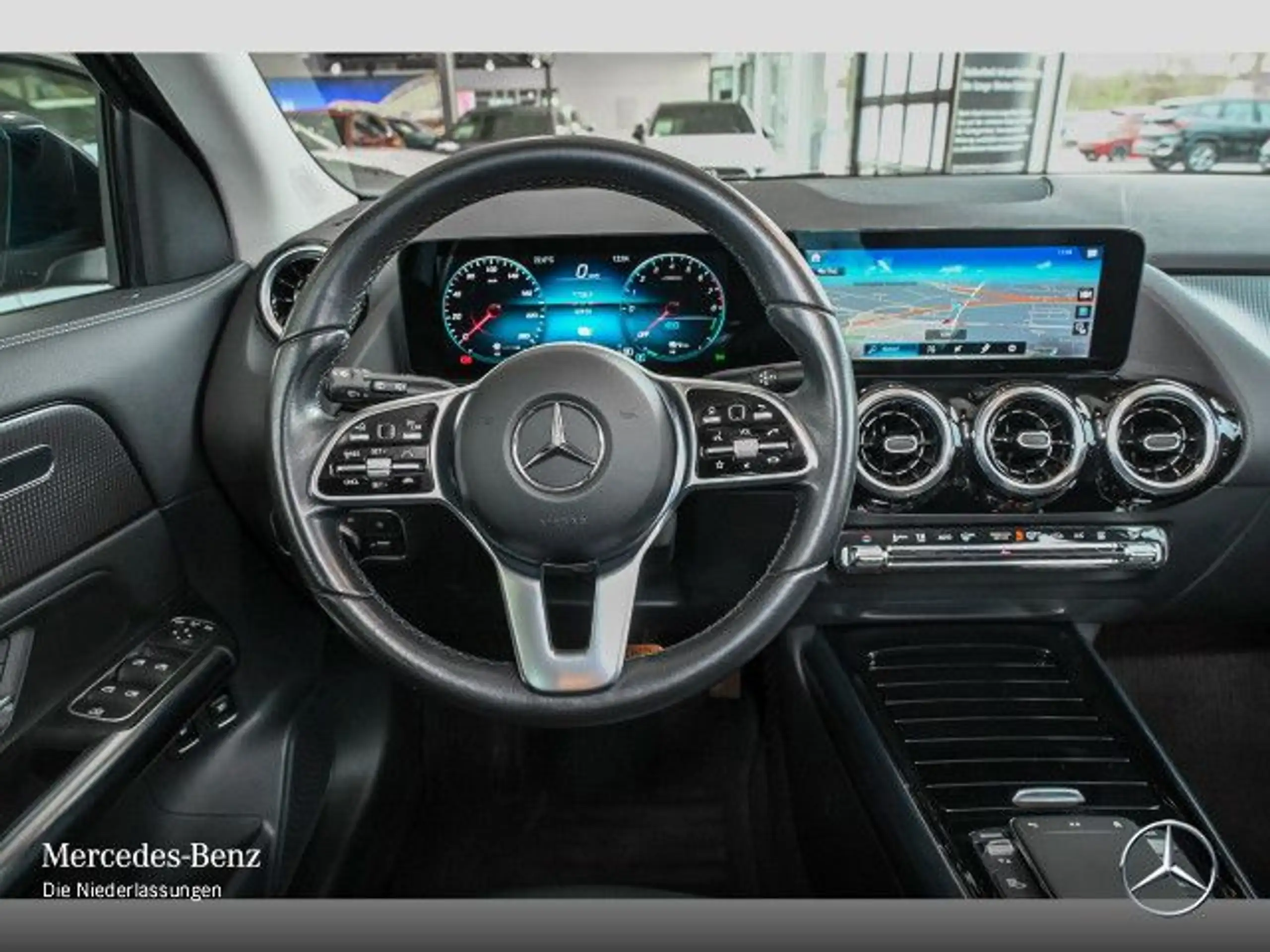 Mercedes-Benz - GLA 250