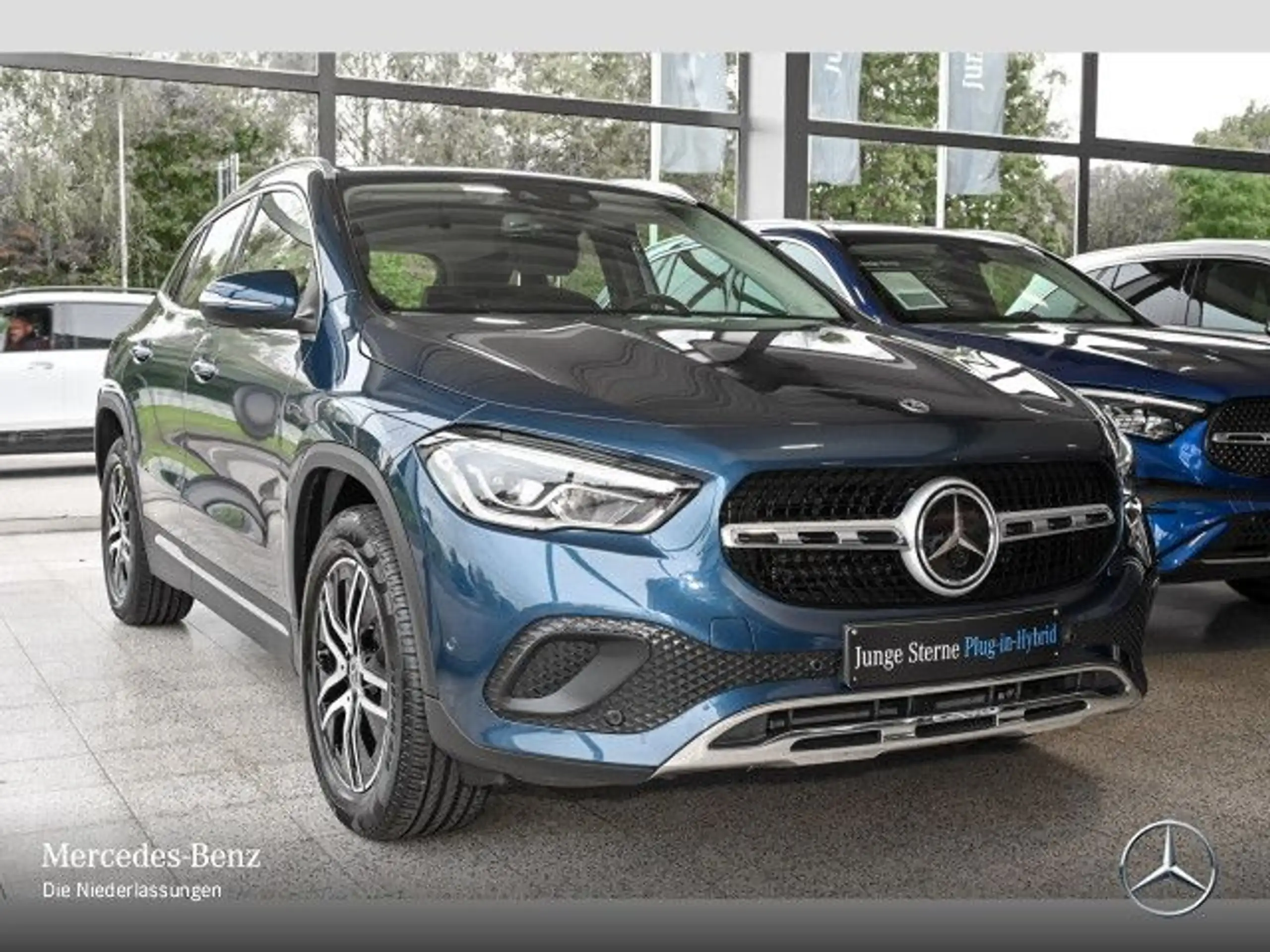 Mercedes-Benz - GLA 250