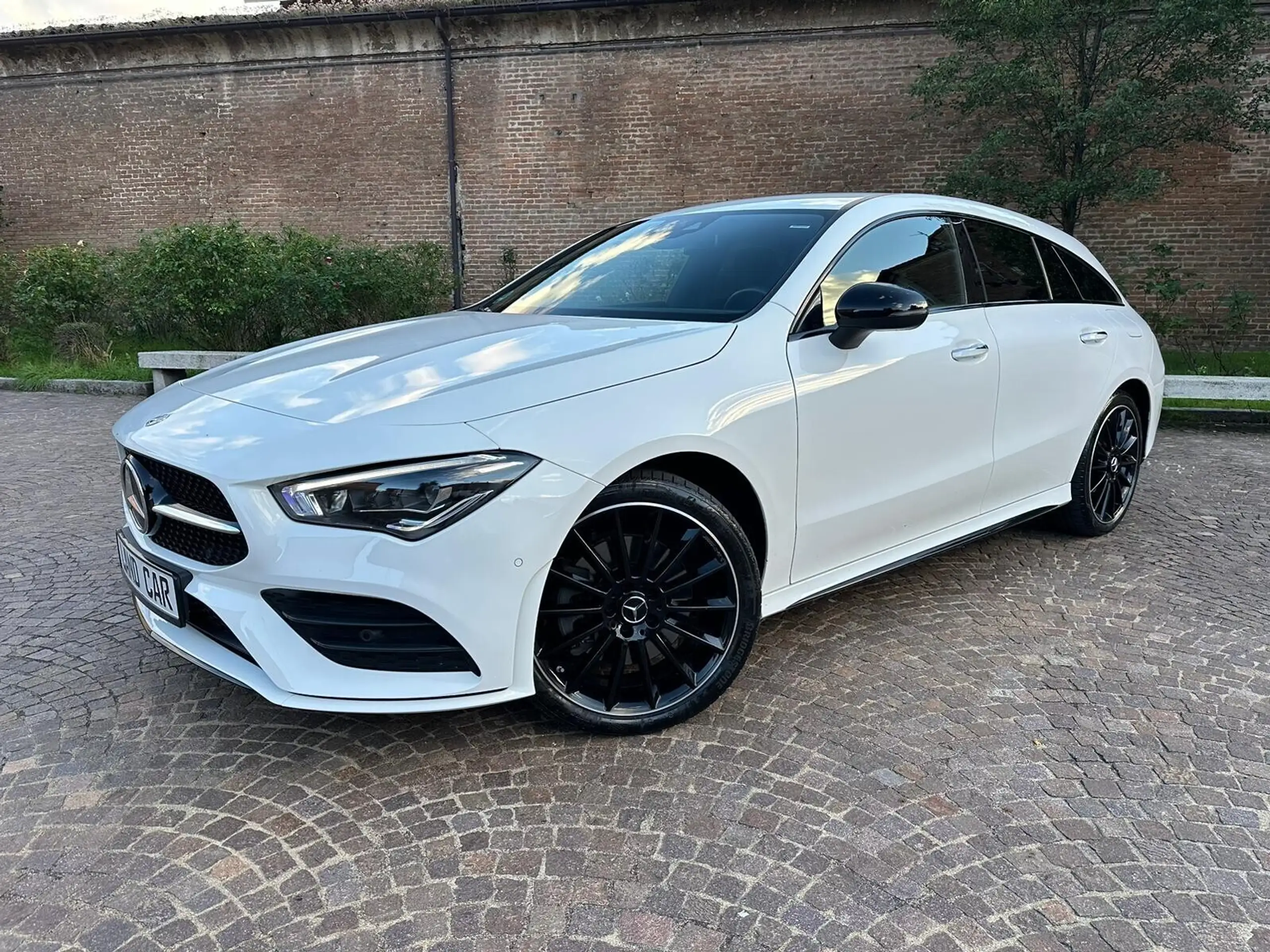 Mercedes-Benz - CLA 250